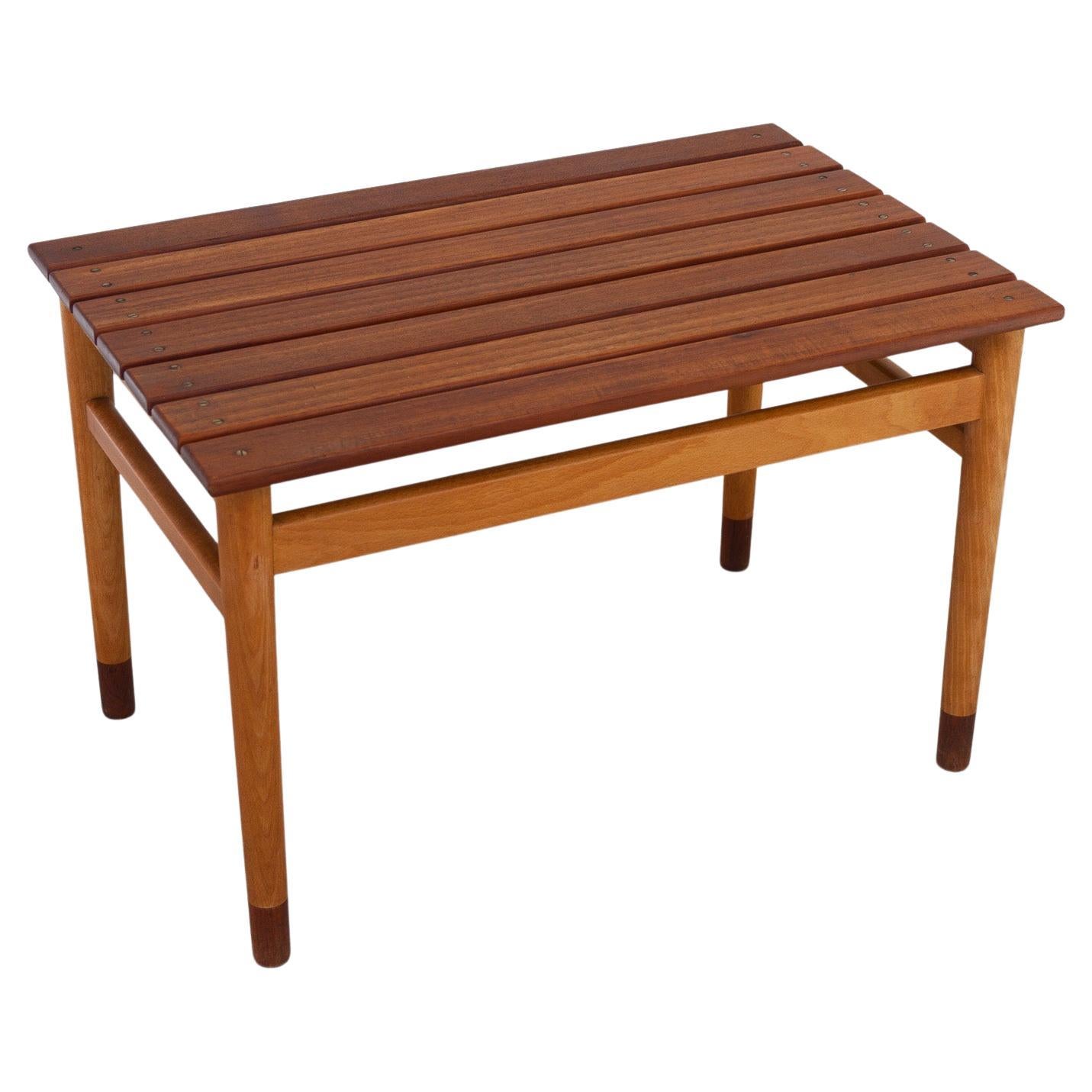 What is a teak bench?