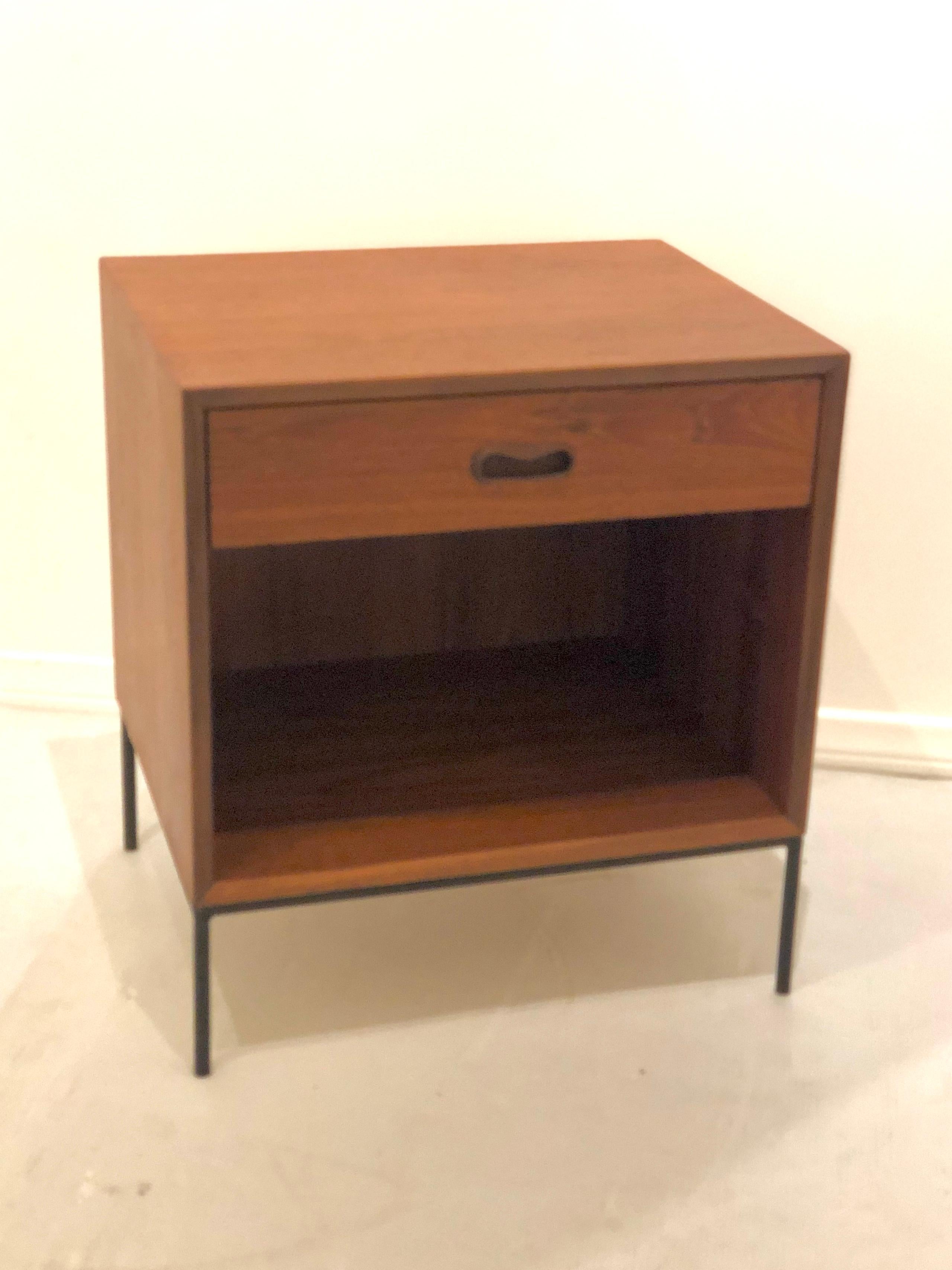 Beautiful single teak and solid iron nightstand, circa 1950s we refinished this piece and sprayed the iron base in black, its in nice condition with a small repair on the top right corner as shown, nothing major but needs to be mentioned.