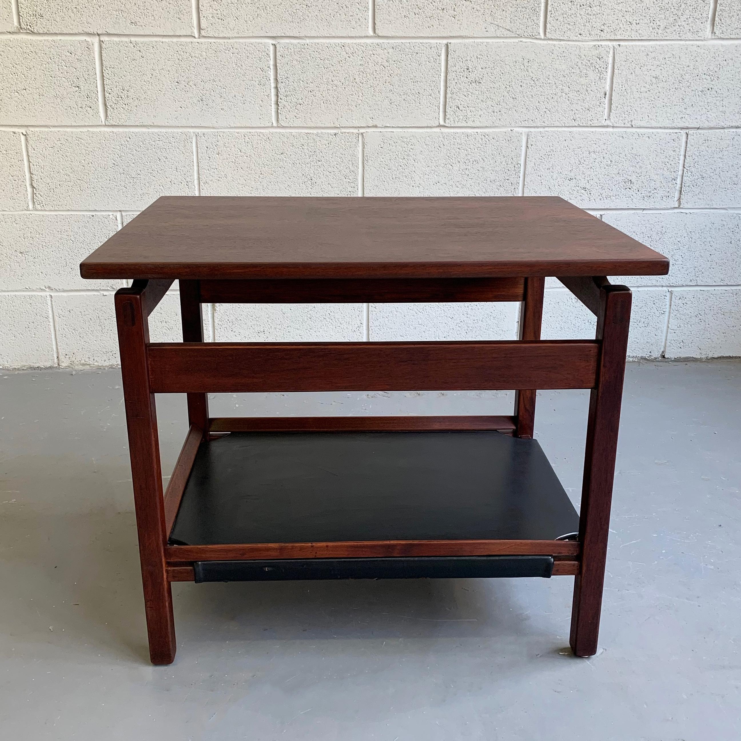 Danish Modern Teak and Leather Side Table In Good Condition For Sale In Brooklyn, NY