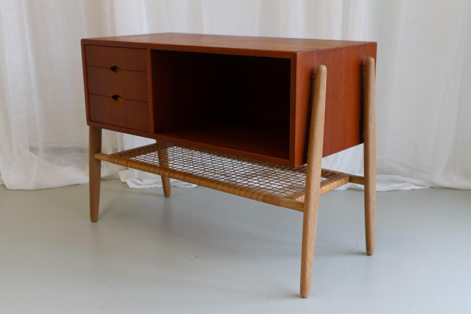Danish Modern Teak and Oak Console Table with Cane Shelf, 1960s For Sale 1