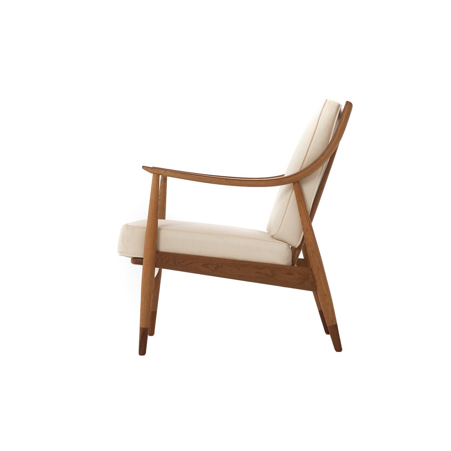 Scandinavian Modern Danish Modern Teak and Oak Lounge Chair, Sweeping Arms Hvidt & Molgaard Design