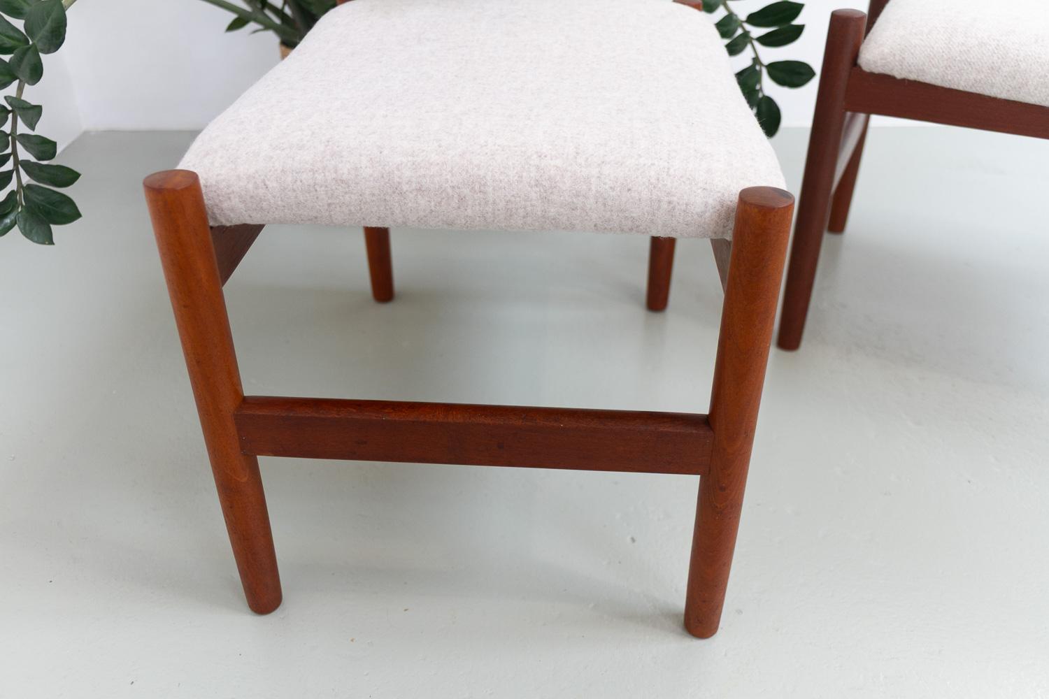 Pouf moderni danesi in teak e lana di Hugo Frandsen, anni '60, set di 2 in vendita 10