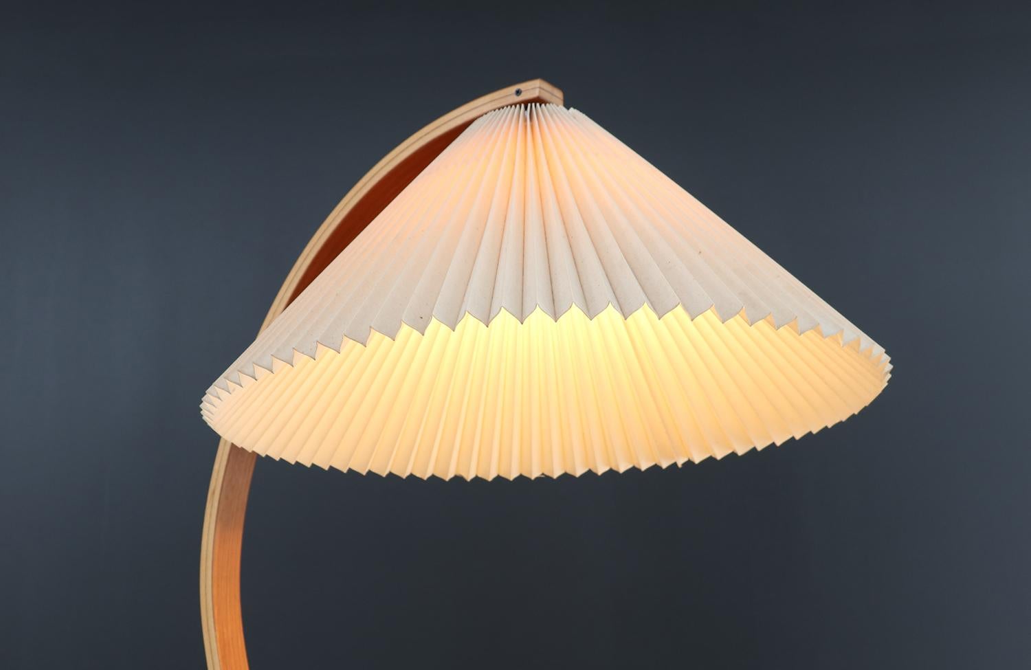Expertly Restored - Danish Modern Teak Arc Floor Lamp by Mads Caprani For Sale 1