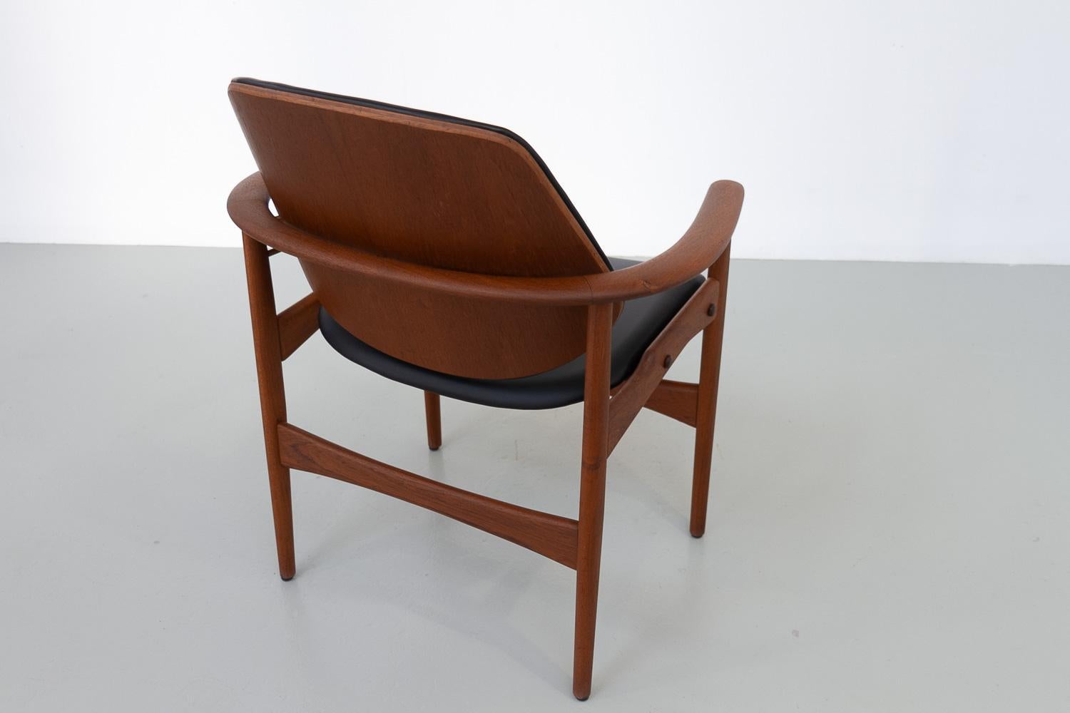 Sillón moderno danés de teca de Arne Hovmand-Olsen, década de 1960. en venta 5