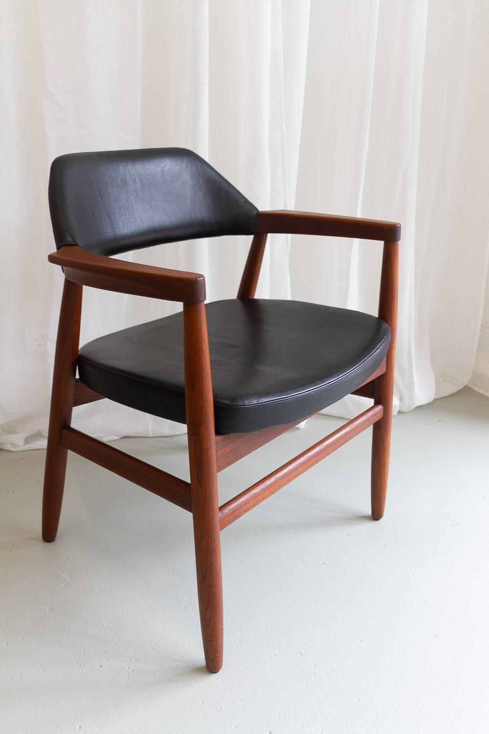 Poltrona moderna danese in teak di Tove & Edvard Kindt-Larsen, 1950. in vendita 4