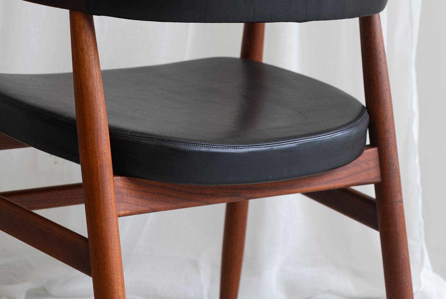 Poltrona moderna danese in teak di Tove & Edvard Kindt-Larsen, 1950. in vendita 2