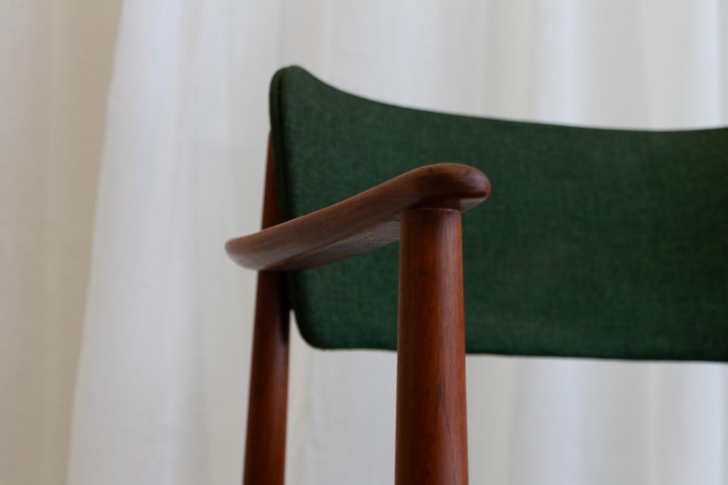 Danish Modern Teak Armchair with Green Wool, 1960s. For Sale 9