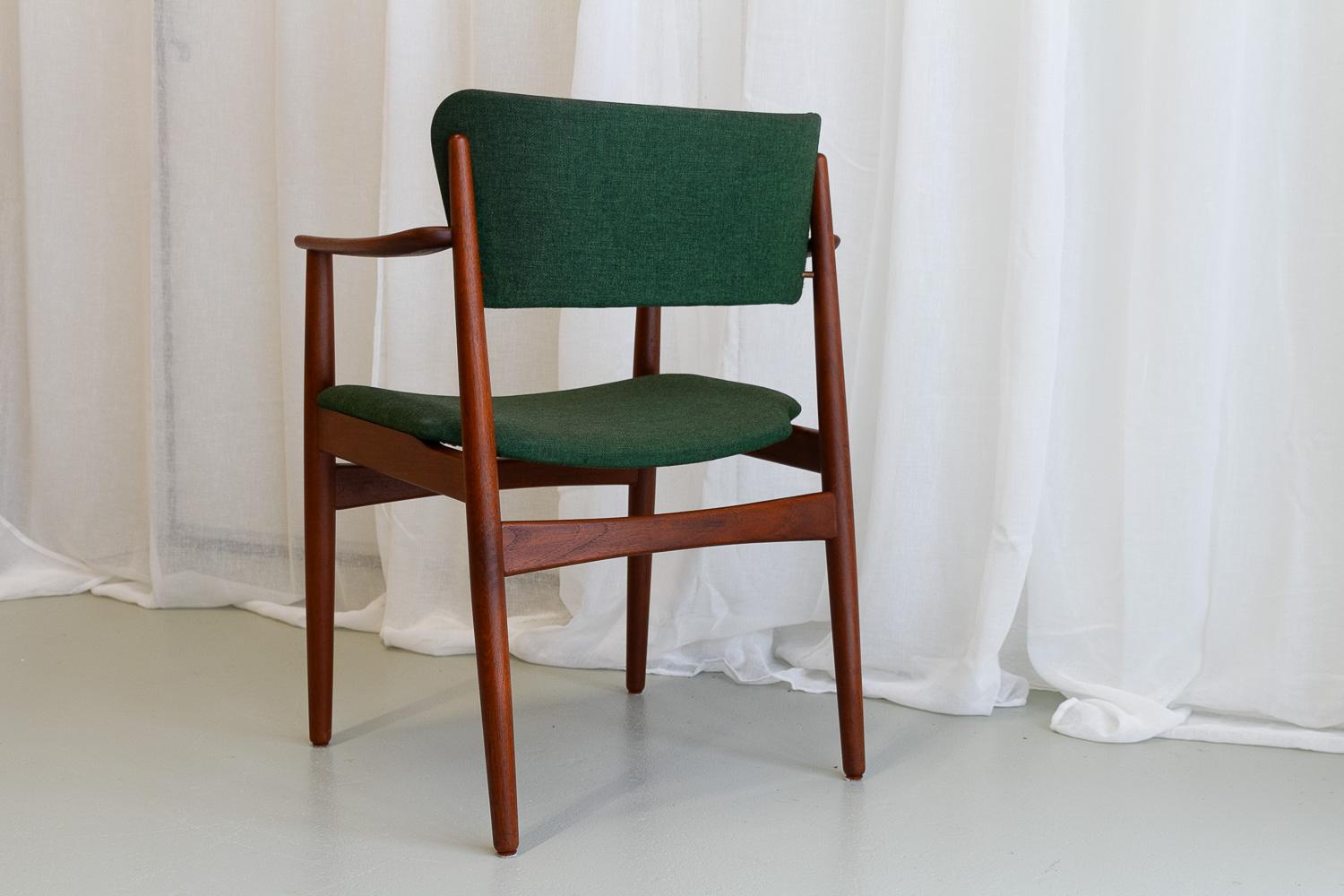 Danish Modern Teak Armchair with Green Wool, 1960s. For Sale 2