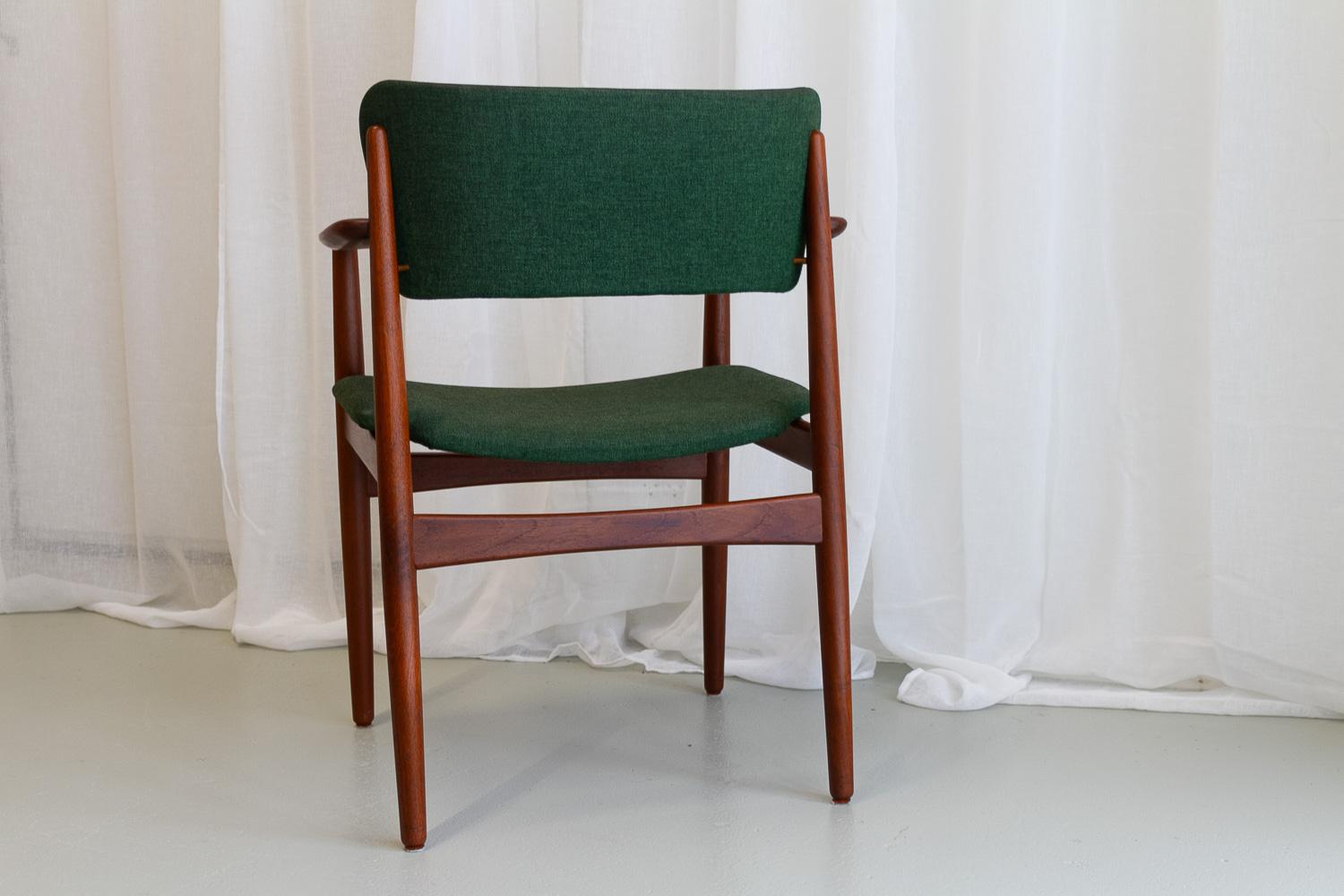 Danish Modern Teak Armchair with Green Wool, 1960s. For Sale 3