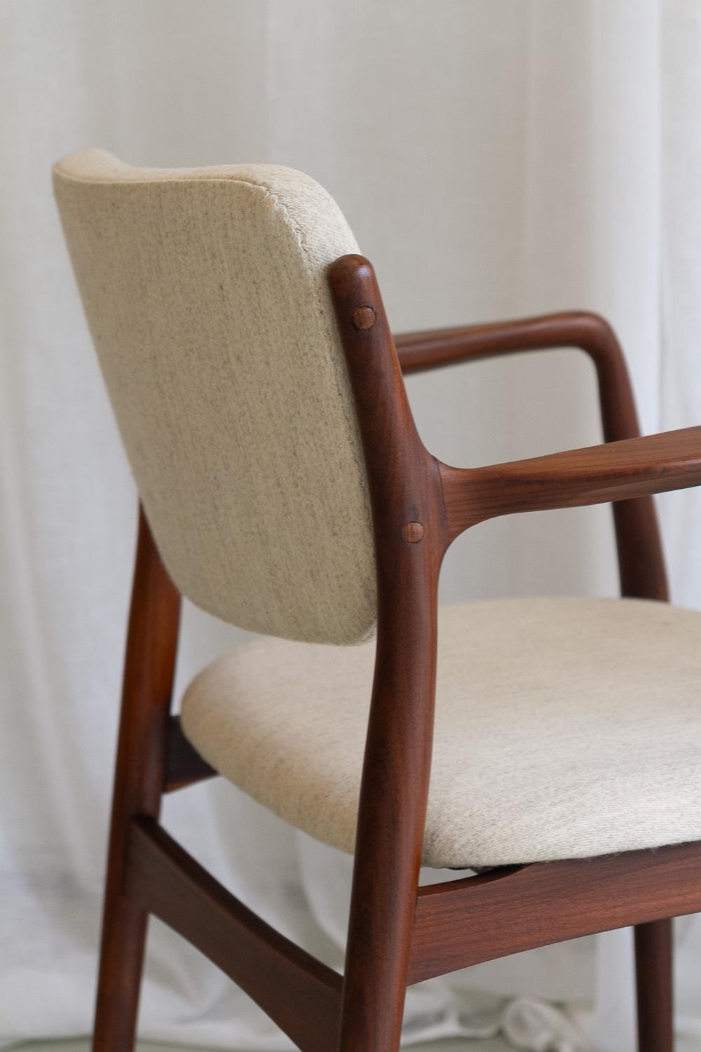 Poltrone moderne danesi in teak, anni '50. Set di 2. in vendita 5