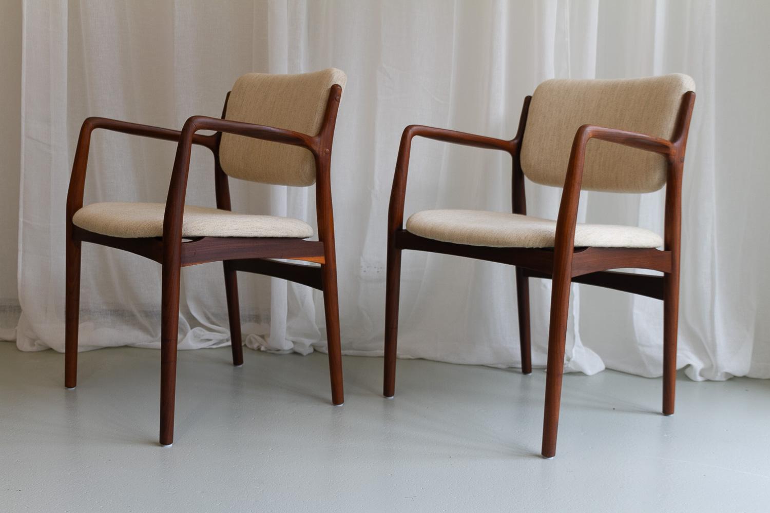 Poltrone moderne danesi in teak, anni '50. Set di 2. in vendita 1