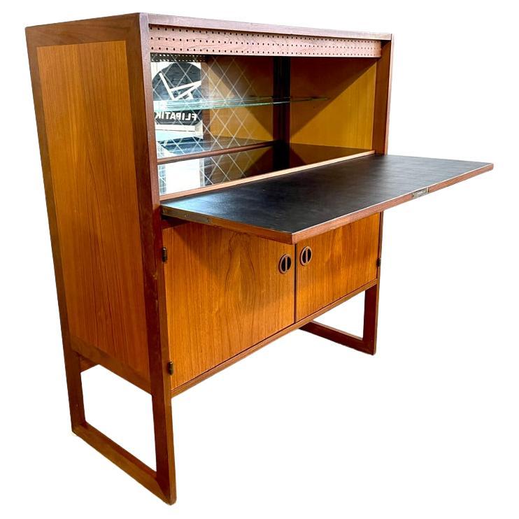 Danish Modern Teak Bar Cabinet by Arne Wahl-Iversen for IKEA in vendita