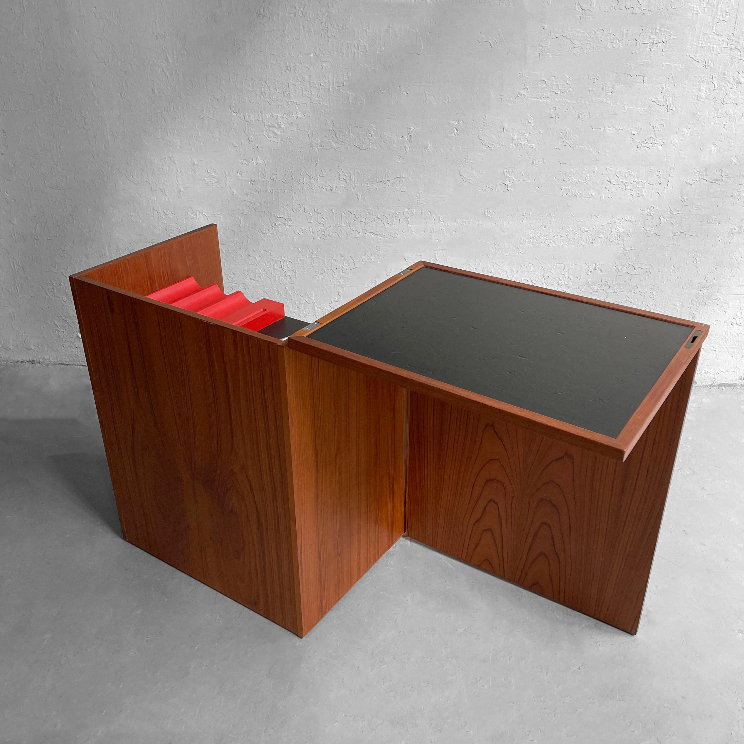 Danish Modern Teak Bar Cabinet by Eric Buch for Dyrlund In Good Condition In Brooklyn, NY