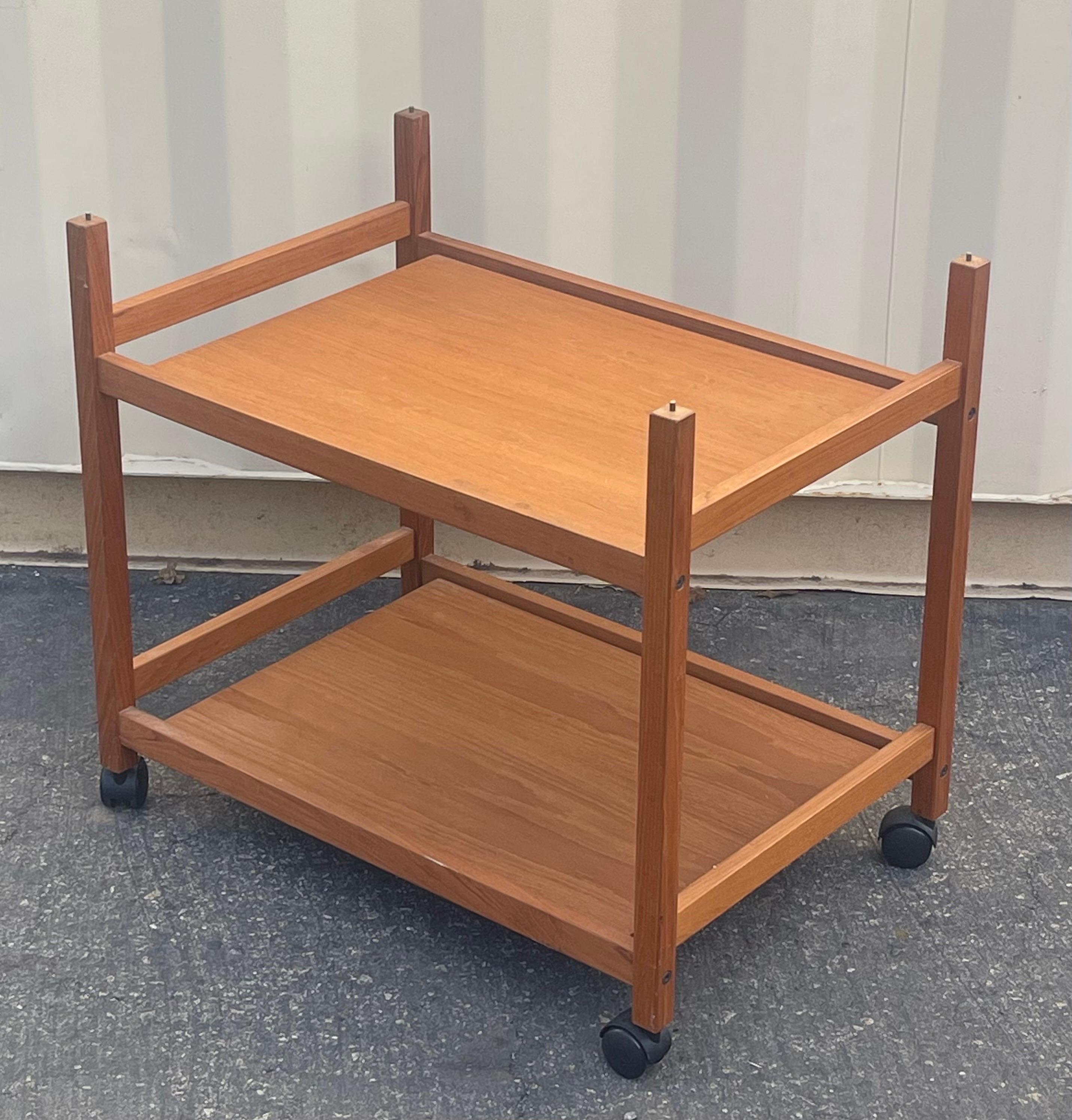 Danish Modern Teak Bar Cart / Serving Trolley with Reversible and Removable Tray For Sale 4
