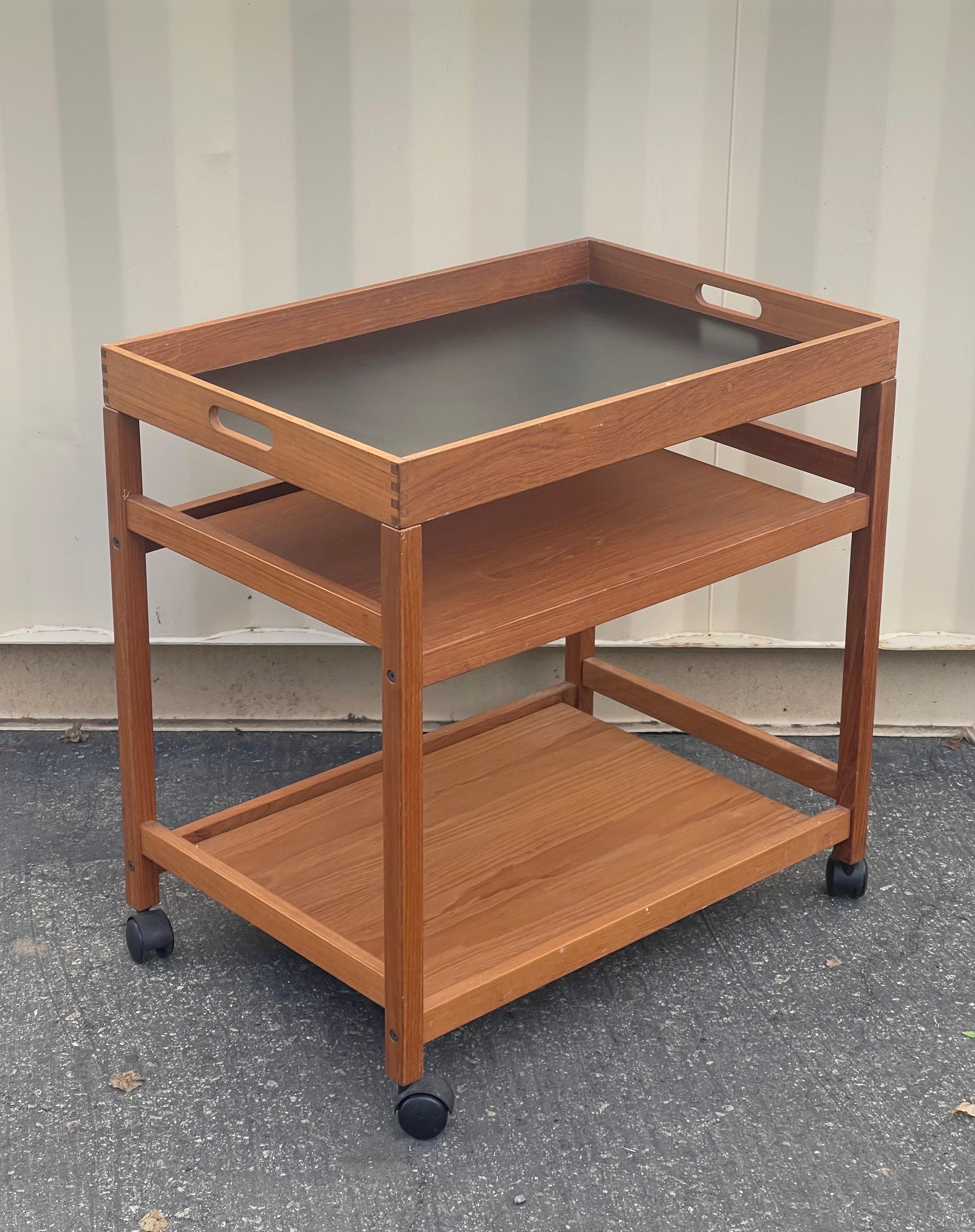 Danish Modern Teak Bar Cart / Serving Trolley with Reversible and Removable Tray For Sale 1