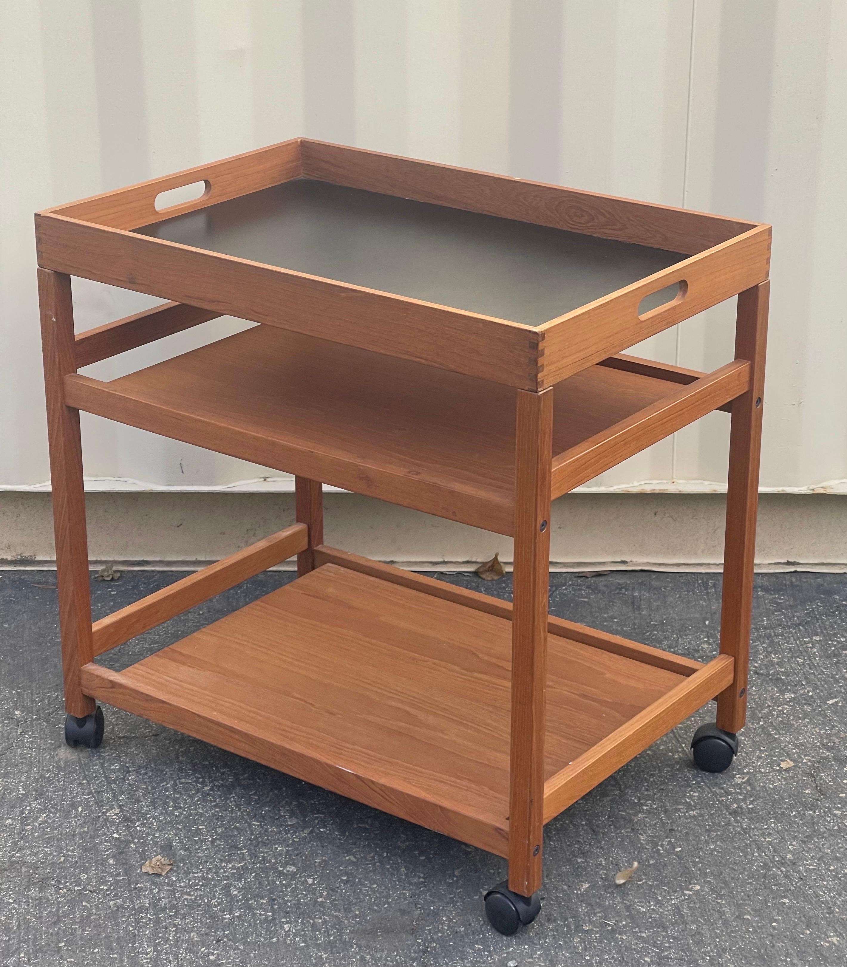 Danish Modern Teak Bar Cart / Serving Trolley with Reversible and Removable Tray For Sale 2