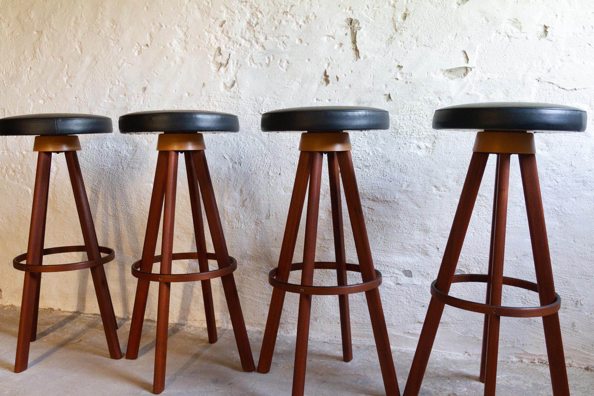 Tabourets de bar modernes danois en teck par Hans Olsen pour Frem Røjle, années 1960. Ensemble de 4 pièces 12