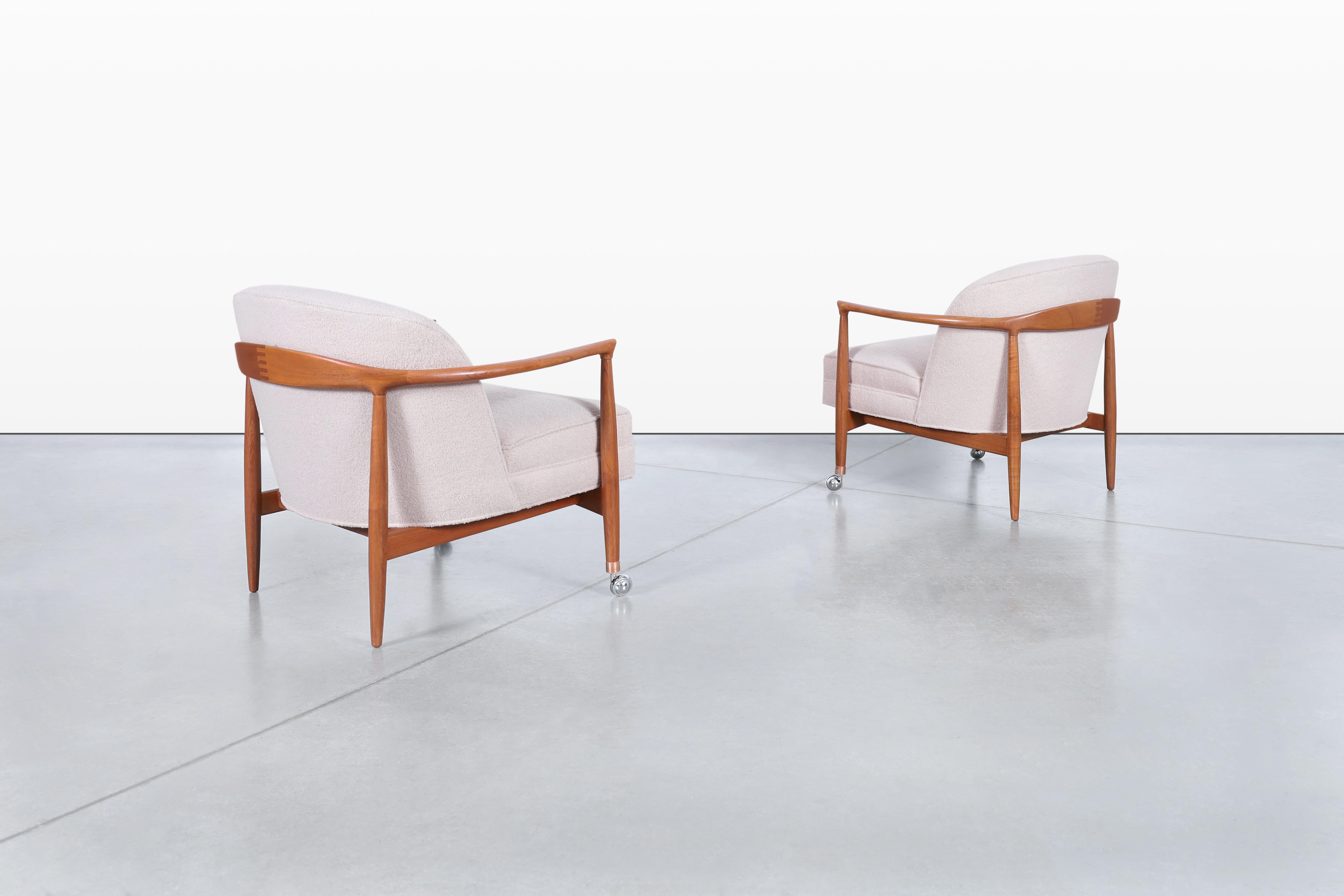 Fauteuils de salon modernes danois en teck de Finn Andersen pour Selig Excellent état - En vente à North Hollywood, CA