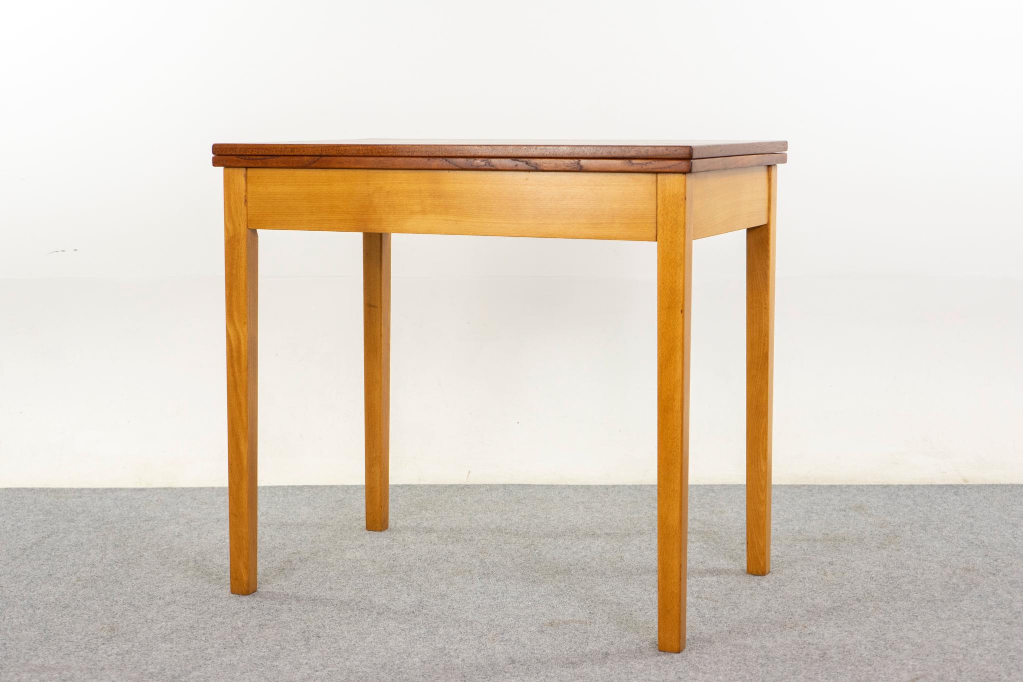 Danish Modern Teak & Beech Flip Top Dining Table In Good Condition For Sale In VANCOUVER, CA