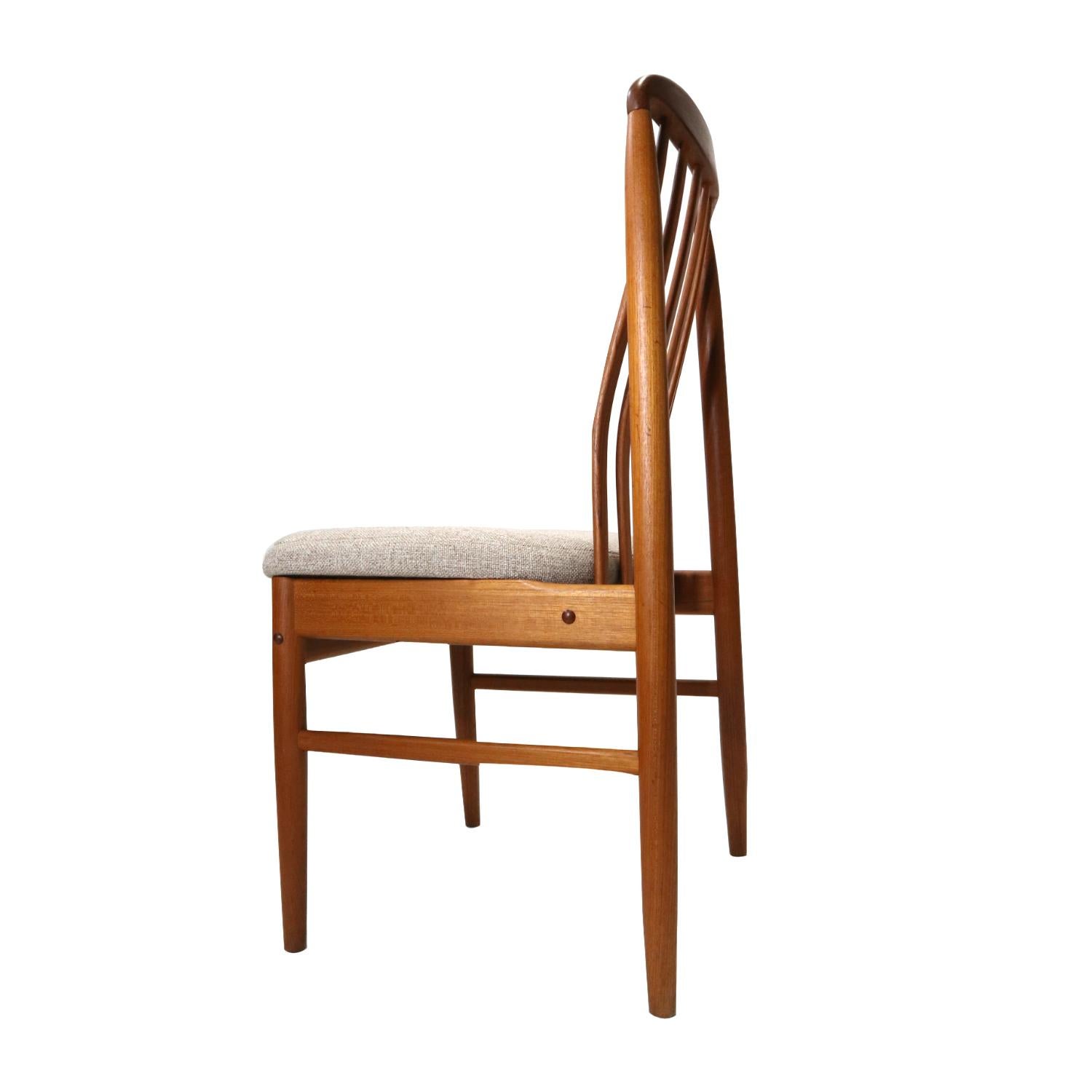 Danish Modern Teak Benny Linden BL10 Dining Chairs In Excellent Condition In Chattanooga, TN