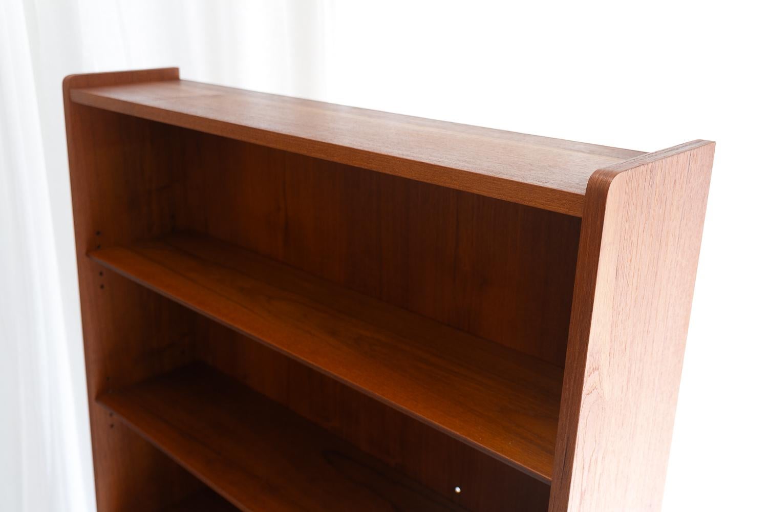 Danish Modern Teak Bookcase by Johannes Sorth for Nexø, 1960s. 5