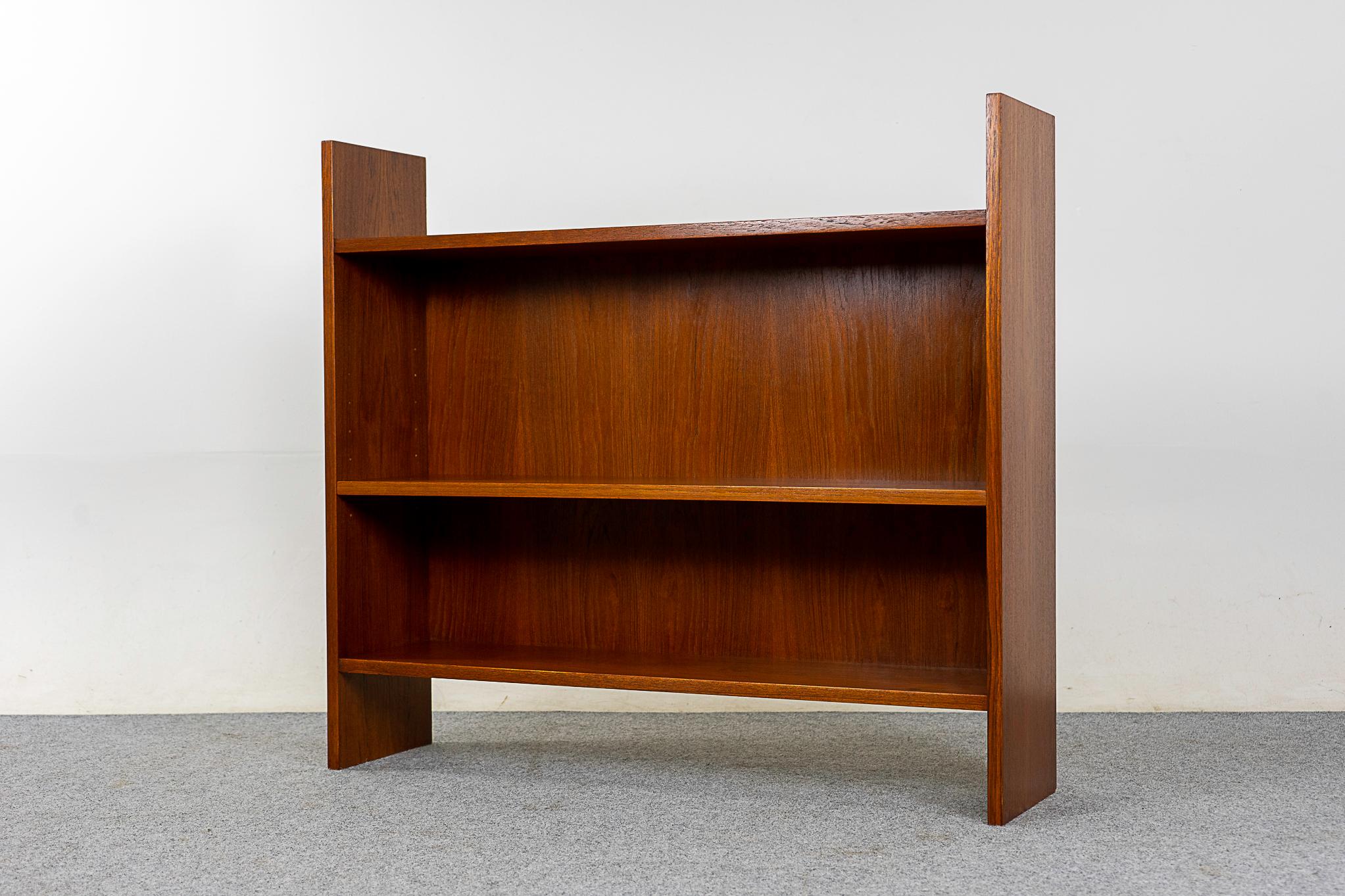 Danish Modern Teak Bookcase For Sale at 1stDibs