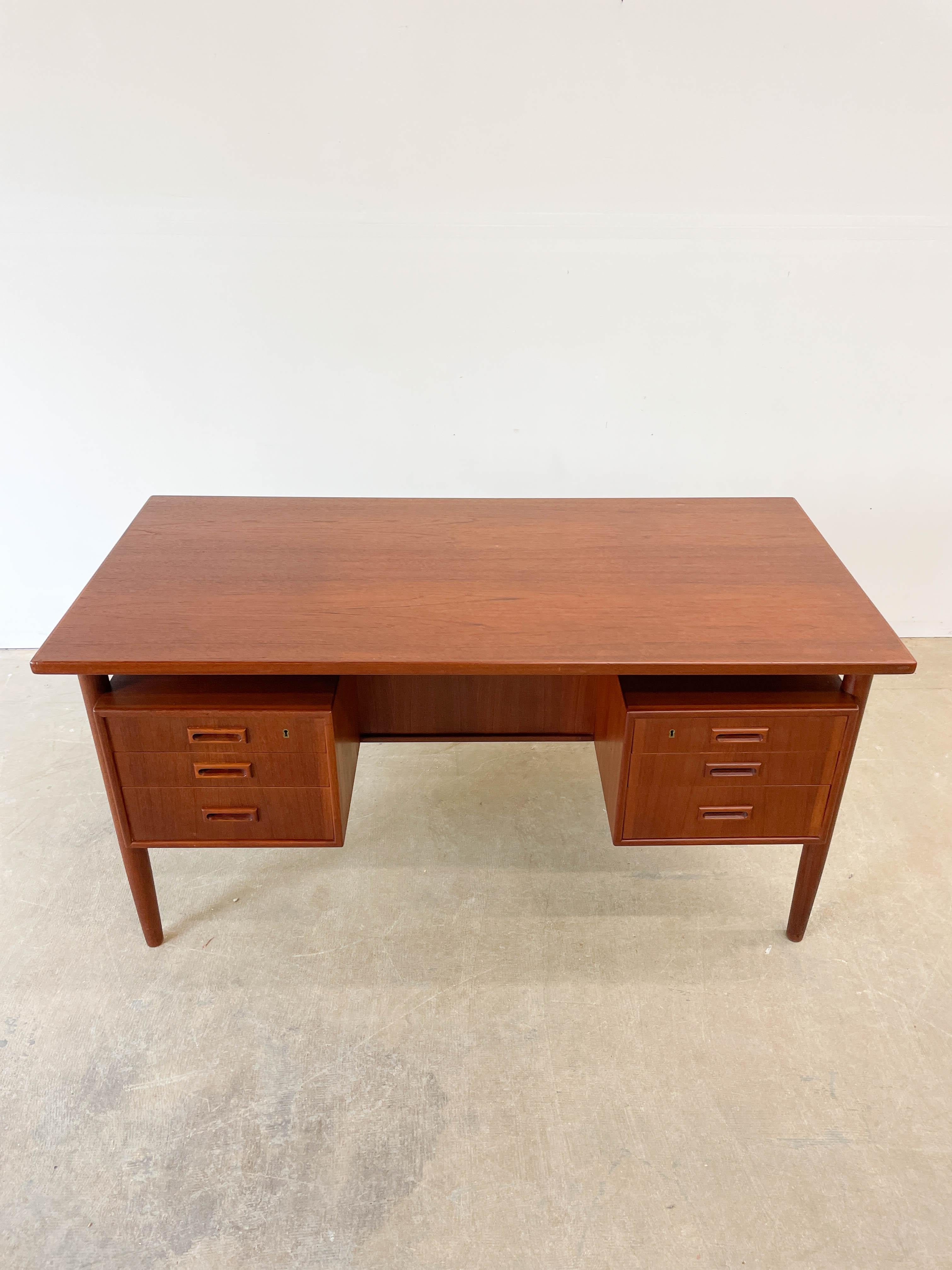 Danish Modern Teak Bookshelf Desk For Sale 4