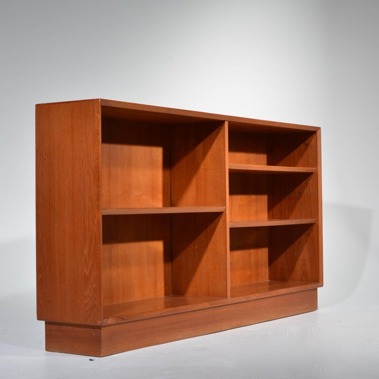 Danish Modern Teak Bookshelf at 1stDibs