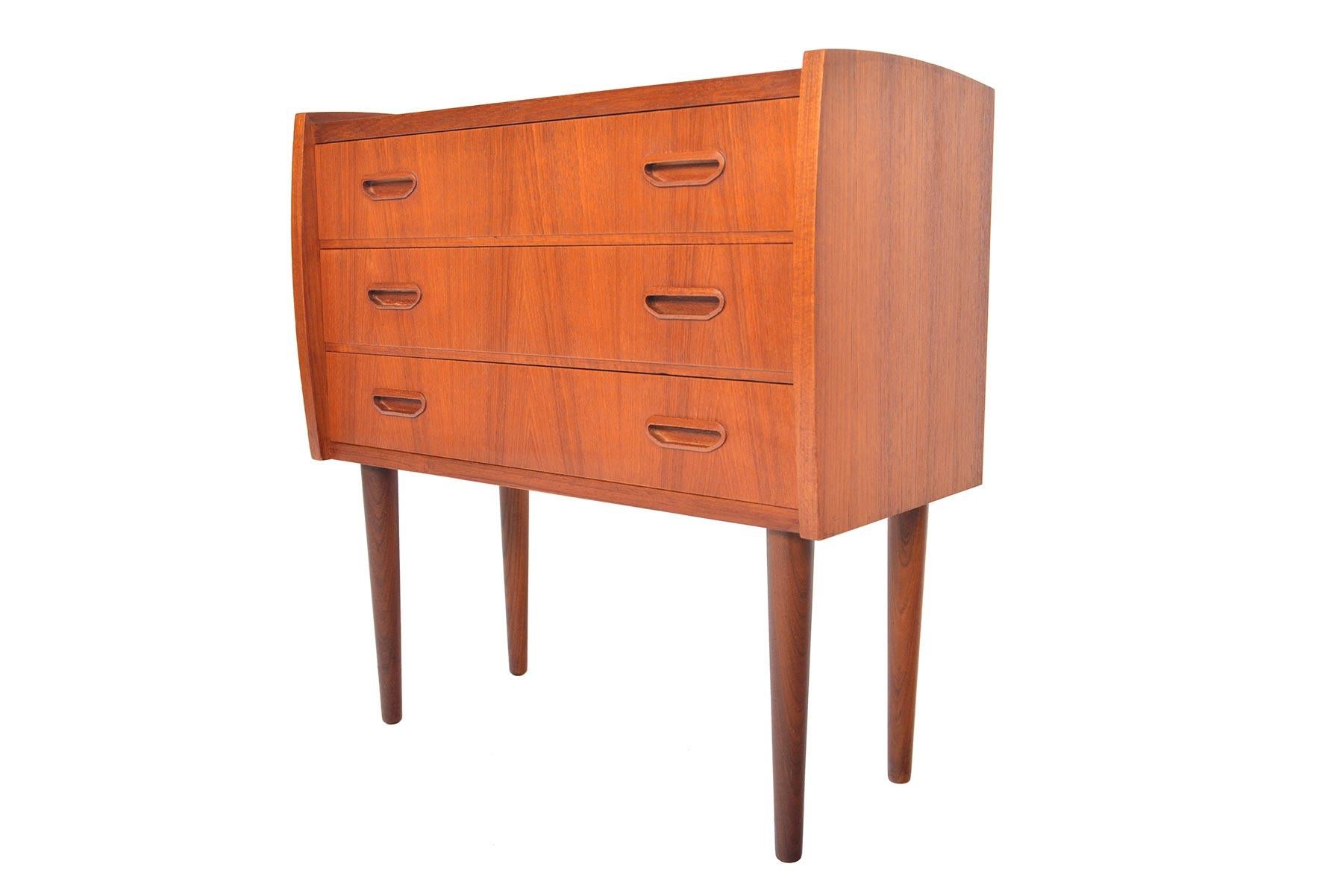 Danish Modern Teak Bow Edge Entry Chest In Good Condition In Berkeley, CA