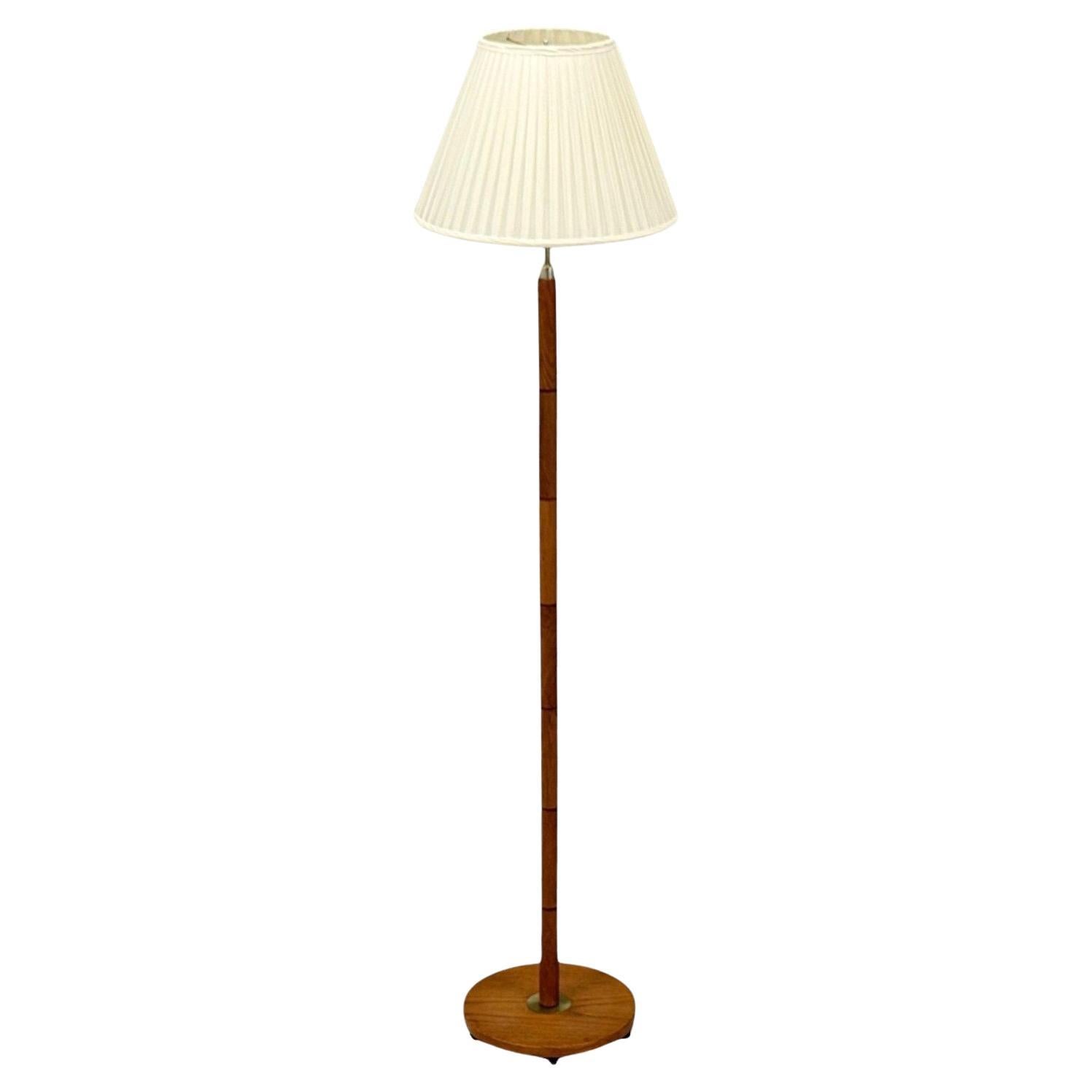Danish Modern, Teak, Brass, Floor Lamp, Denmark, 1960s in vendita