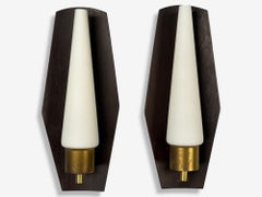 Lampada da parete moderna danese, teak, ottone, vetro opalino, Danimarca, anni '60