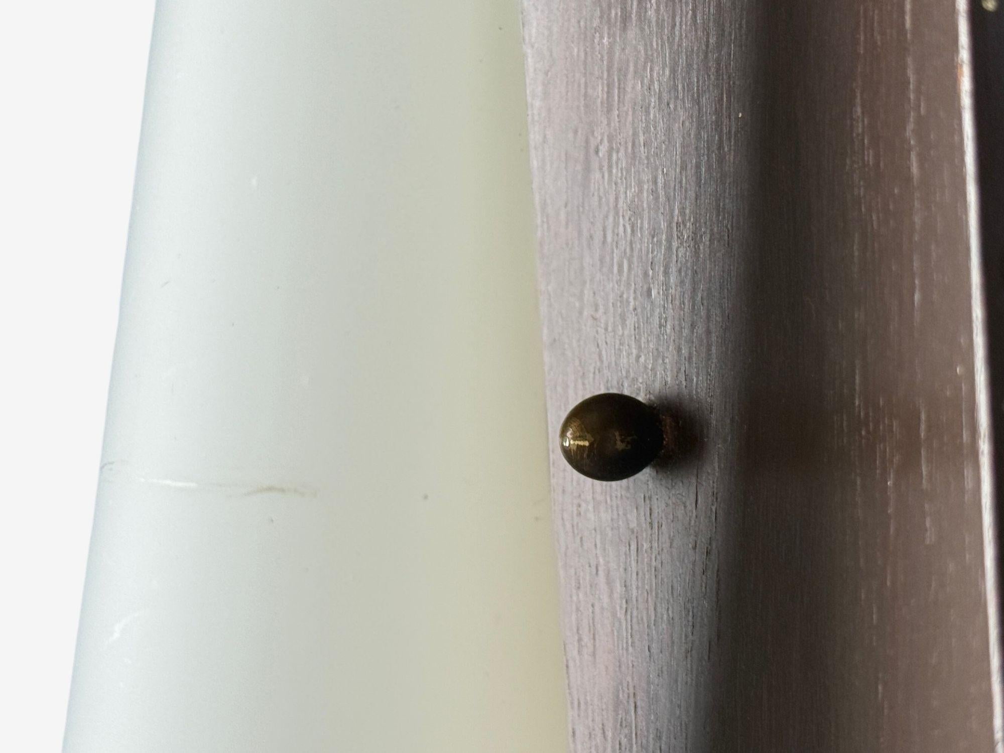 Lampada da parete moderna danese, teak, ottone, vetro opalino, Danimarca, anni '60 in vendita 1