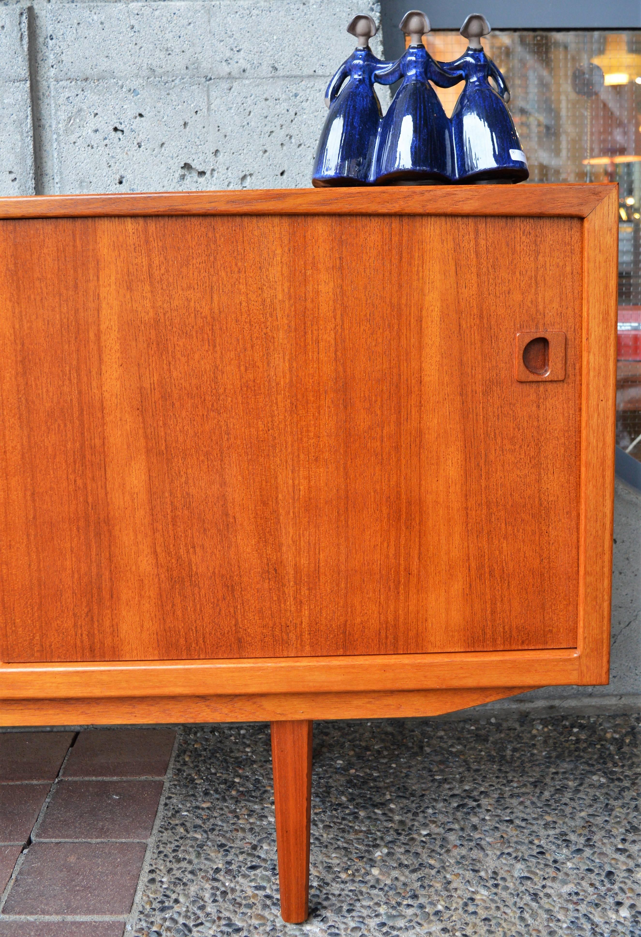 Danish Modern Teak Buffet / Credenza with Centre Drawers and Sword Blade Legs 1