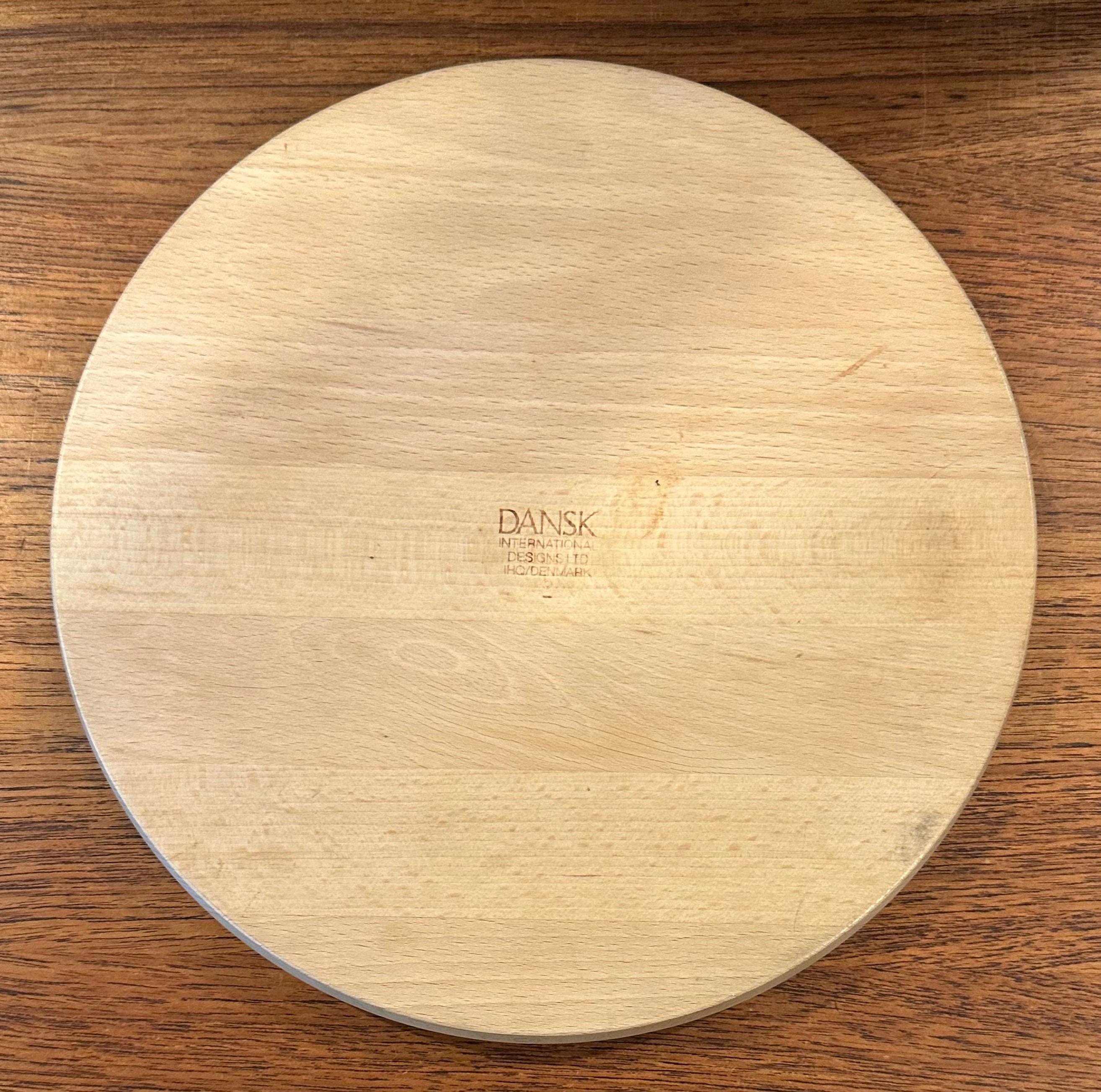 Tabla para quesos de madera de teca danesa de Jens Quistgaard para Dansk siglo XX en venta