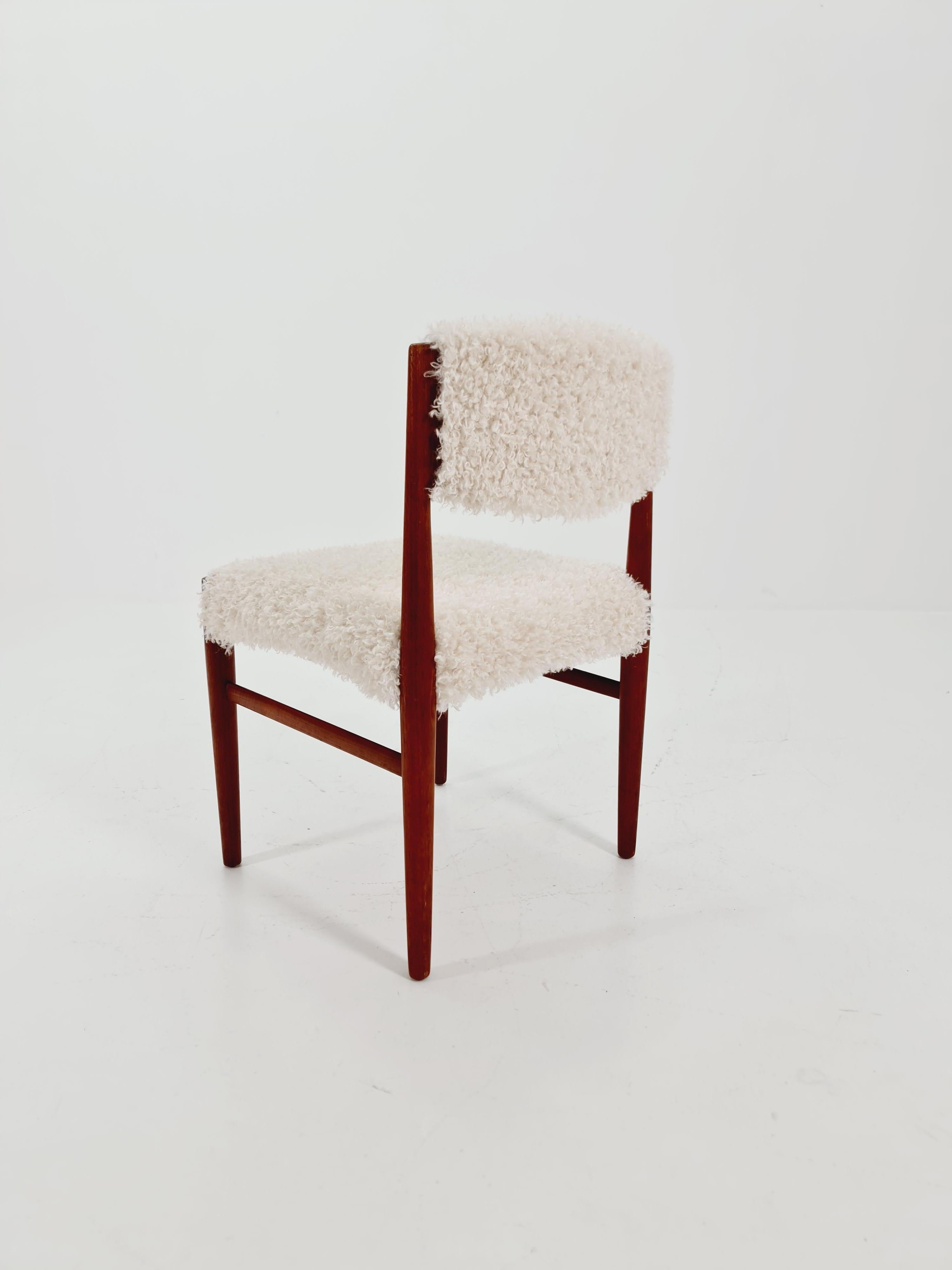 Sedia danese moderna in teak By Design/One  clostrup  , 1960s in vendita 3