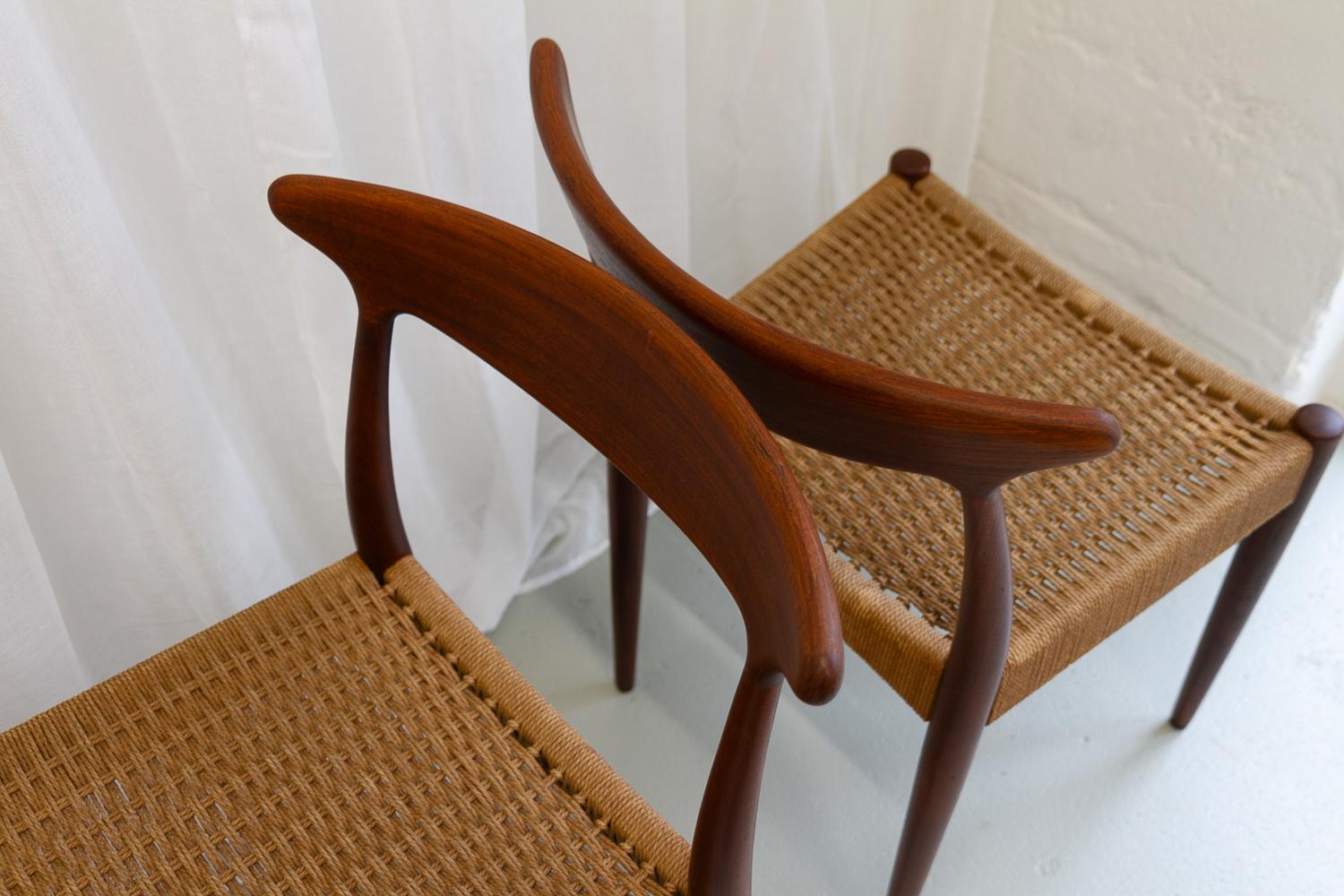 Danish Modern Teak Chairs by Arne Hovmand-Olsen for Mogens Kold, 1950s. Set of 4 For Sale 6