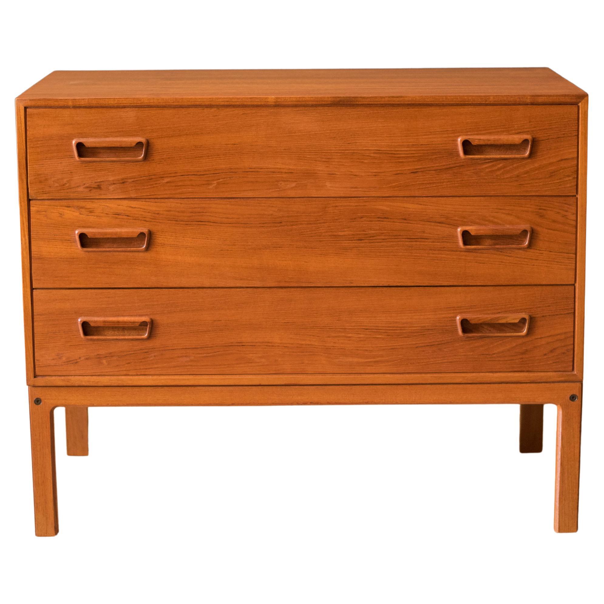 Danish Modern Teak Chest of Drawers by Arne Wahl Iversen for Vinde Mobelfabrik