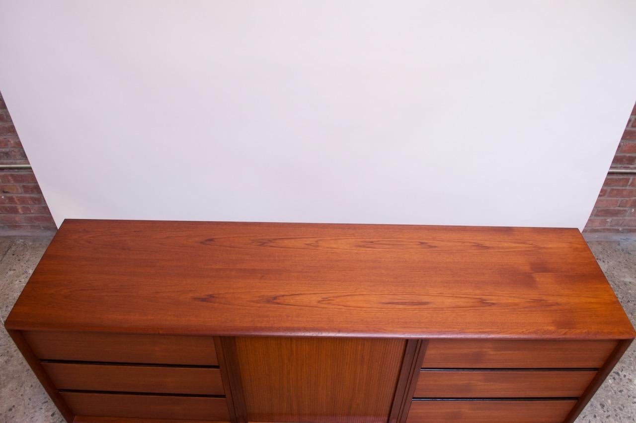Mid-20th Century Danish Modern Teak Chest of Drawers / Credenza by Danflex Systems