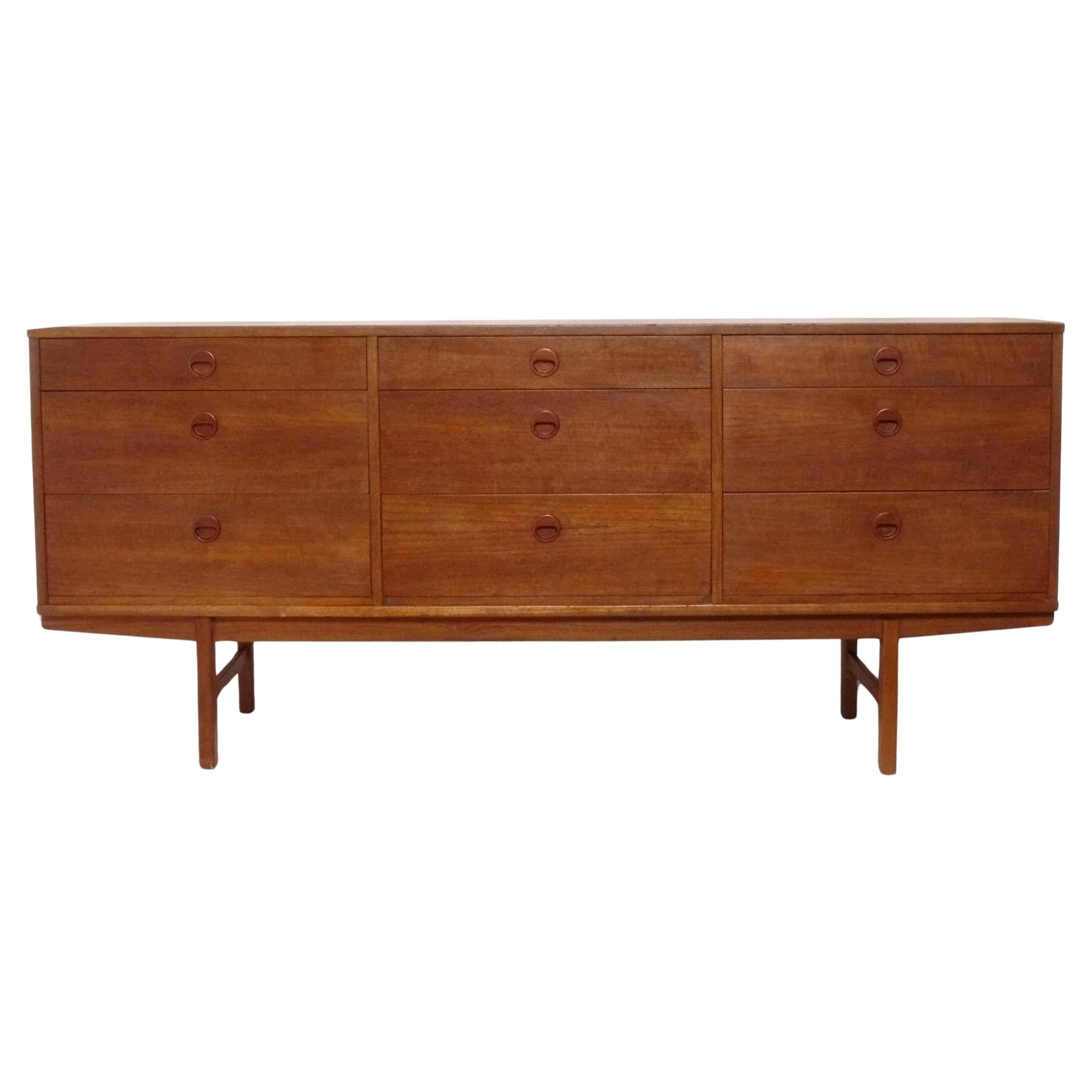 Dänische moderne Kommode aus Teakholz von Yngve Ekstrom für Dux ca. 1960er Jahre im Angebot