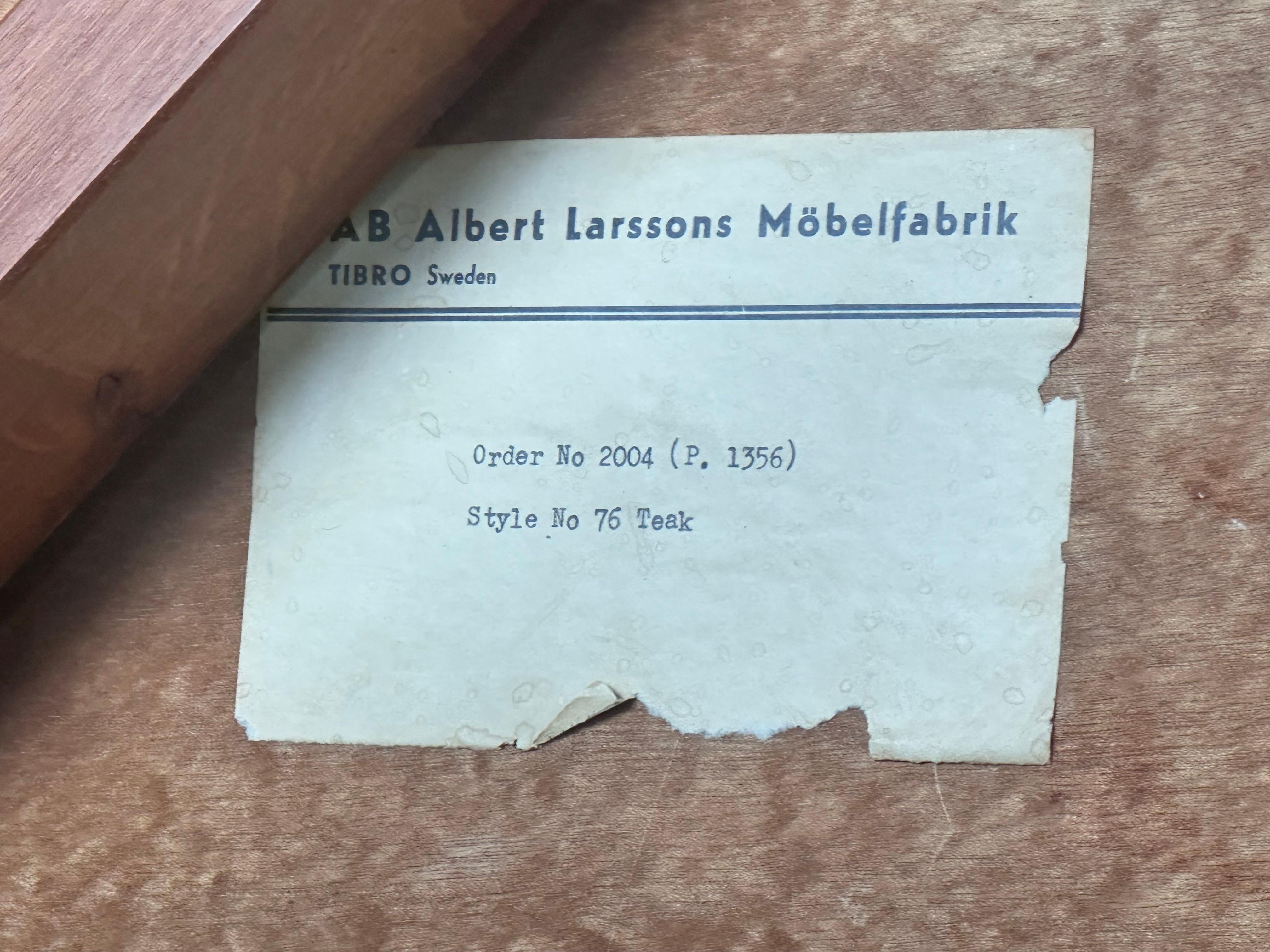 Mid-Century Modern Table basse moderne danoise en teck par Albert  Larsons  pour Mobelfabrik  Tibro en vente