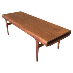 Dänischer moderner dänischer Couchtisch aus Teakholz von Johannes Andersen