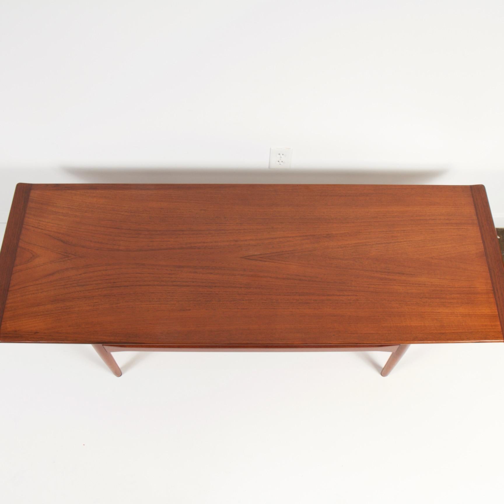 Danish Modern Teak Coffee Table by Moreddi 4