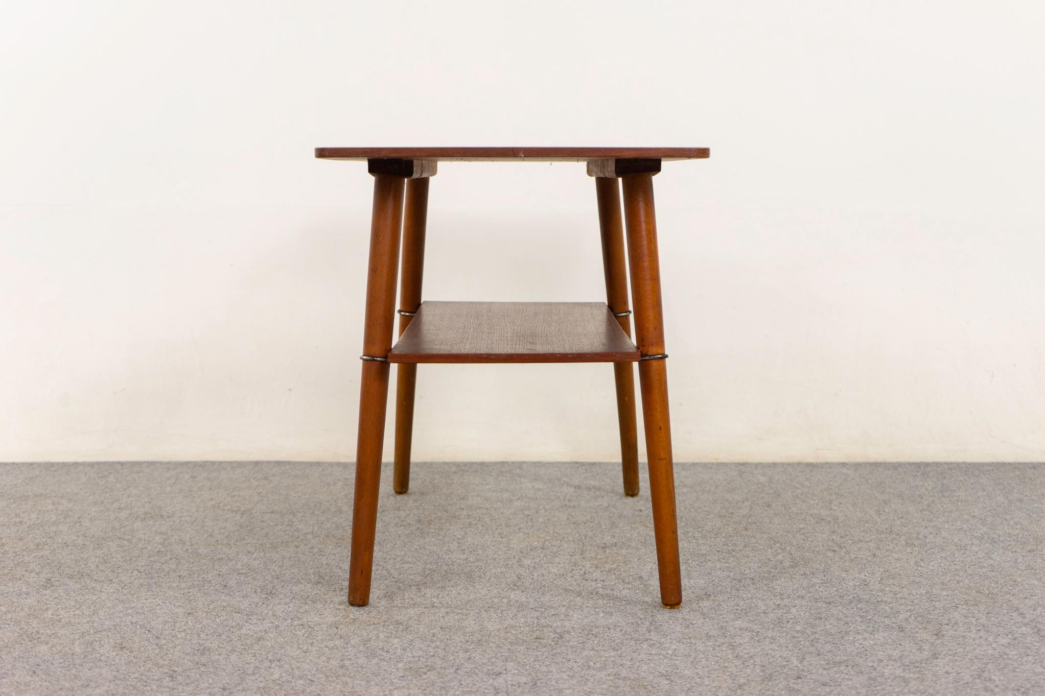 Teck Table basse danoise en teck The Moderns en vente