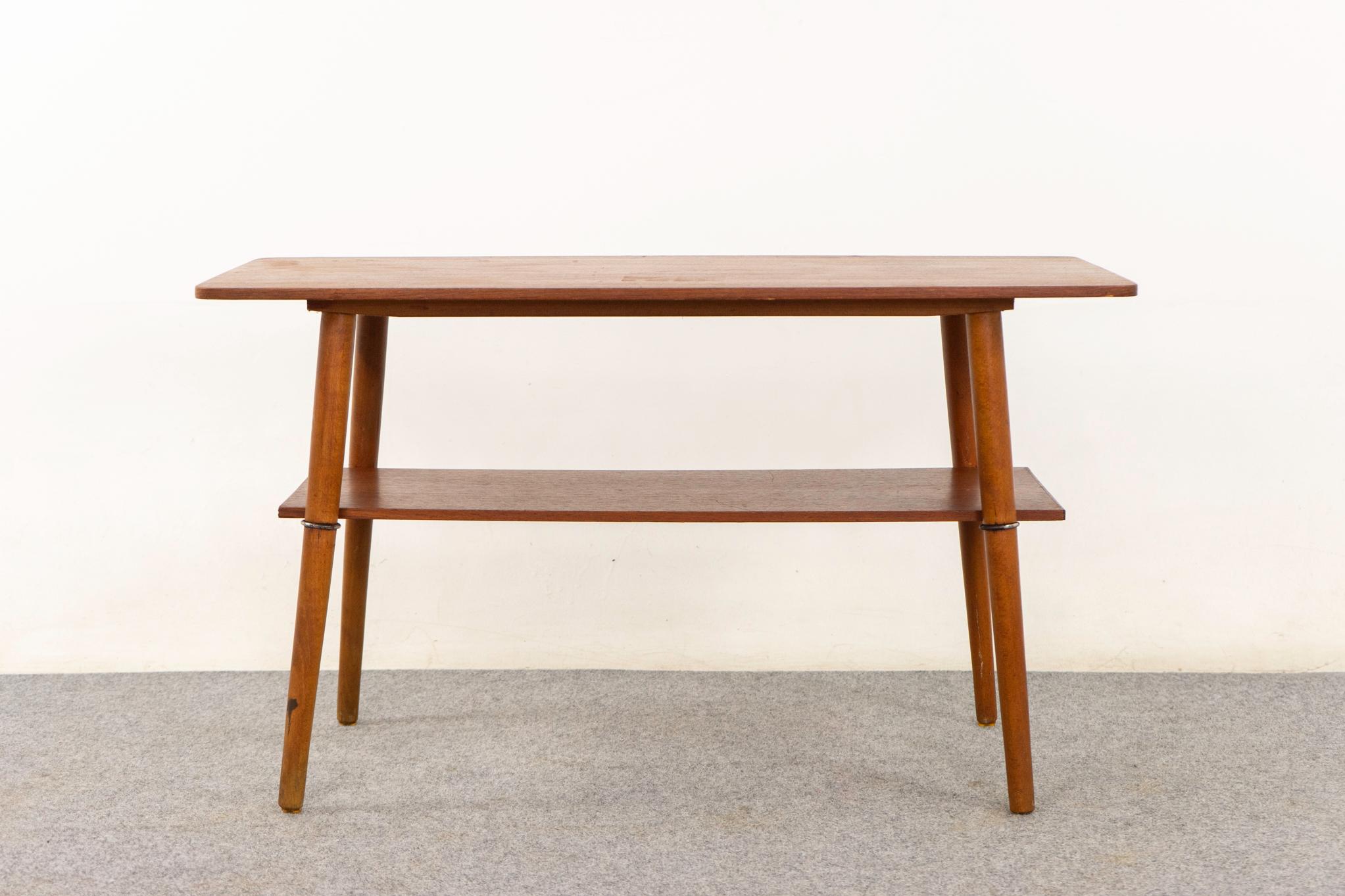Table basse danoise en teck The Moderns en vente 1