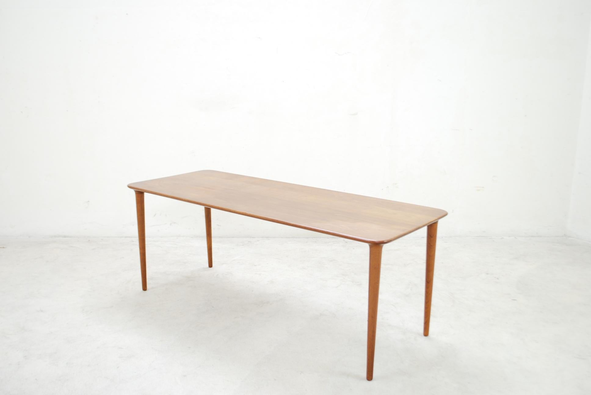 20th Century Danish Modern Teak Coffee Table Rolf Rastad and Adolf Relling for Gustav Bahus For Sale