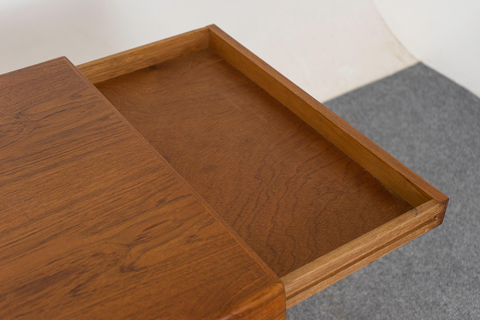 Danish Modern Teak Coffee Table with Drawer For Sale 3