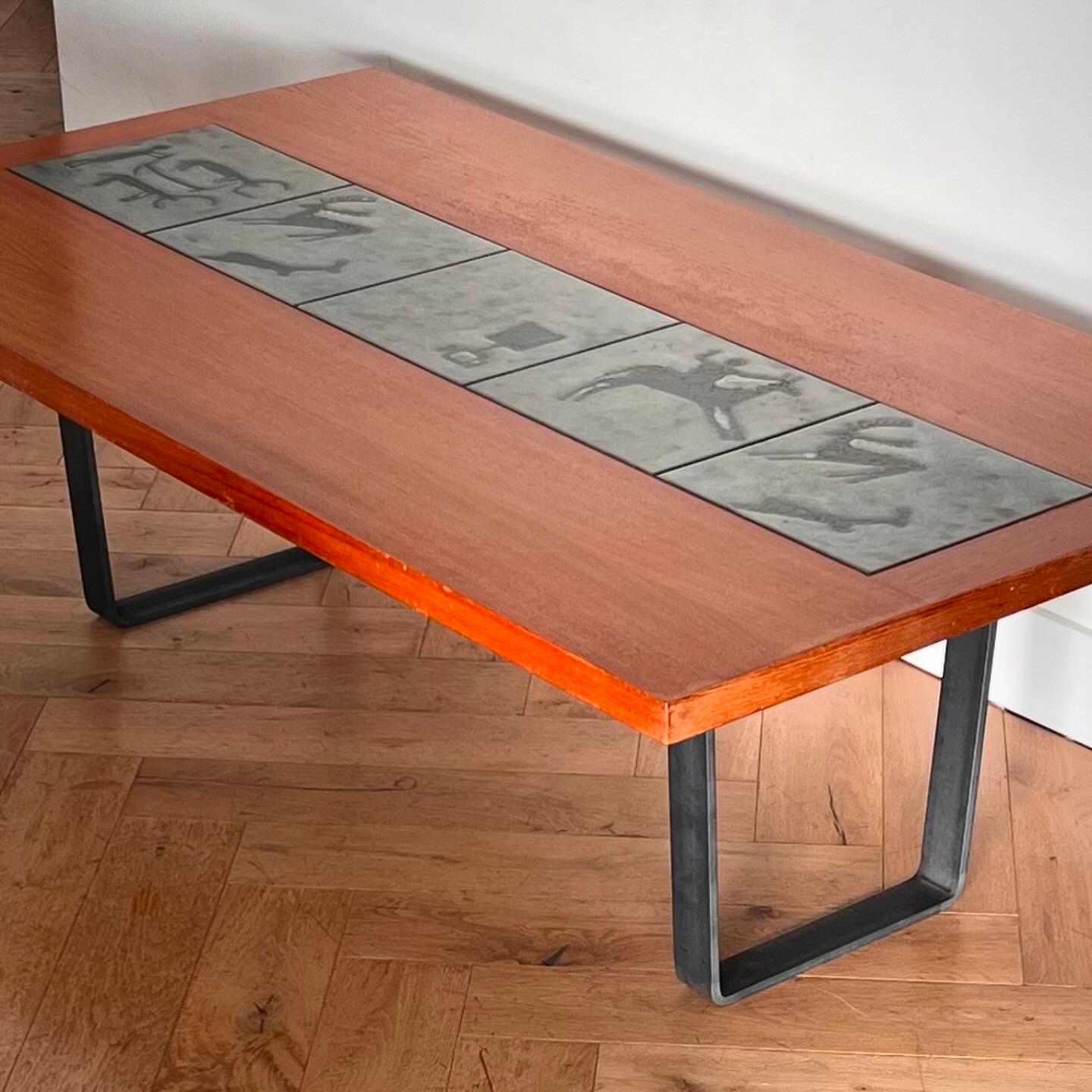 Danish modern teak coffee table with prehistoric tile inlay, 1960s For Sale 2