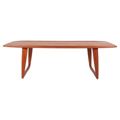 Danish Modern Teak Couchtisch mit Kufengestell
