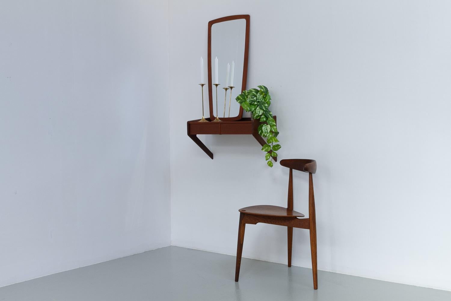 Danish Modern Teak Console by Sigfred Omann for Ølholm, 1960s. 5