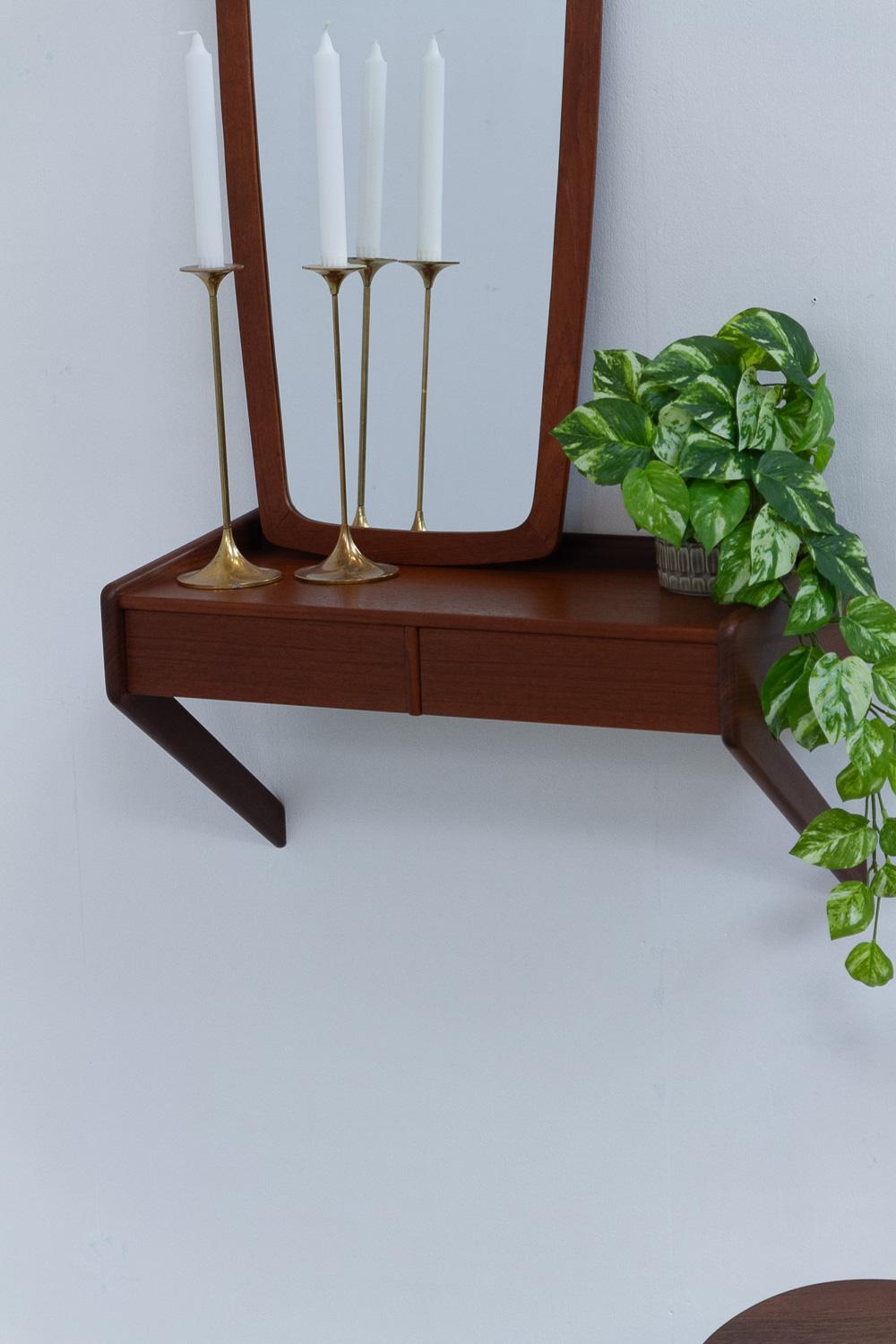 Danish Modern Teak Console by Sigfred Omann for Ølholm, 1960s. 7